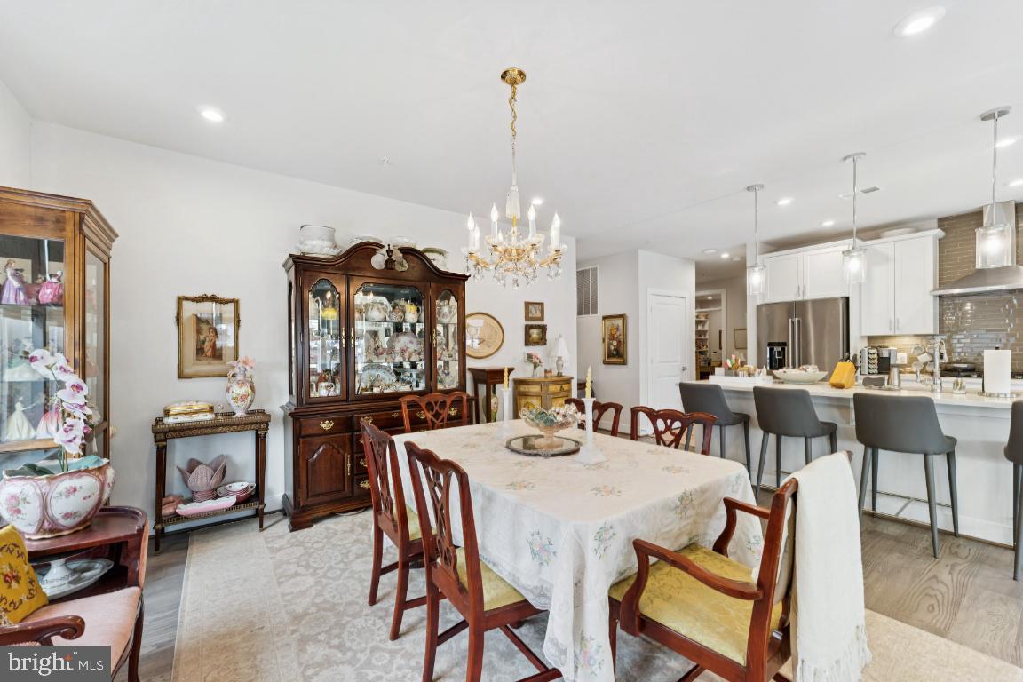 TOWER OAKS - Residential