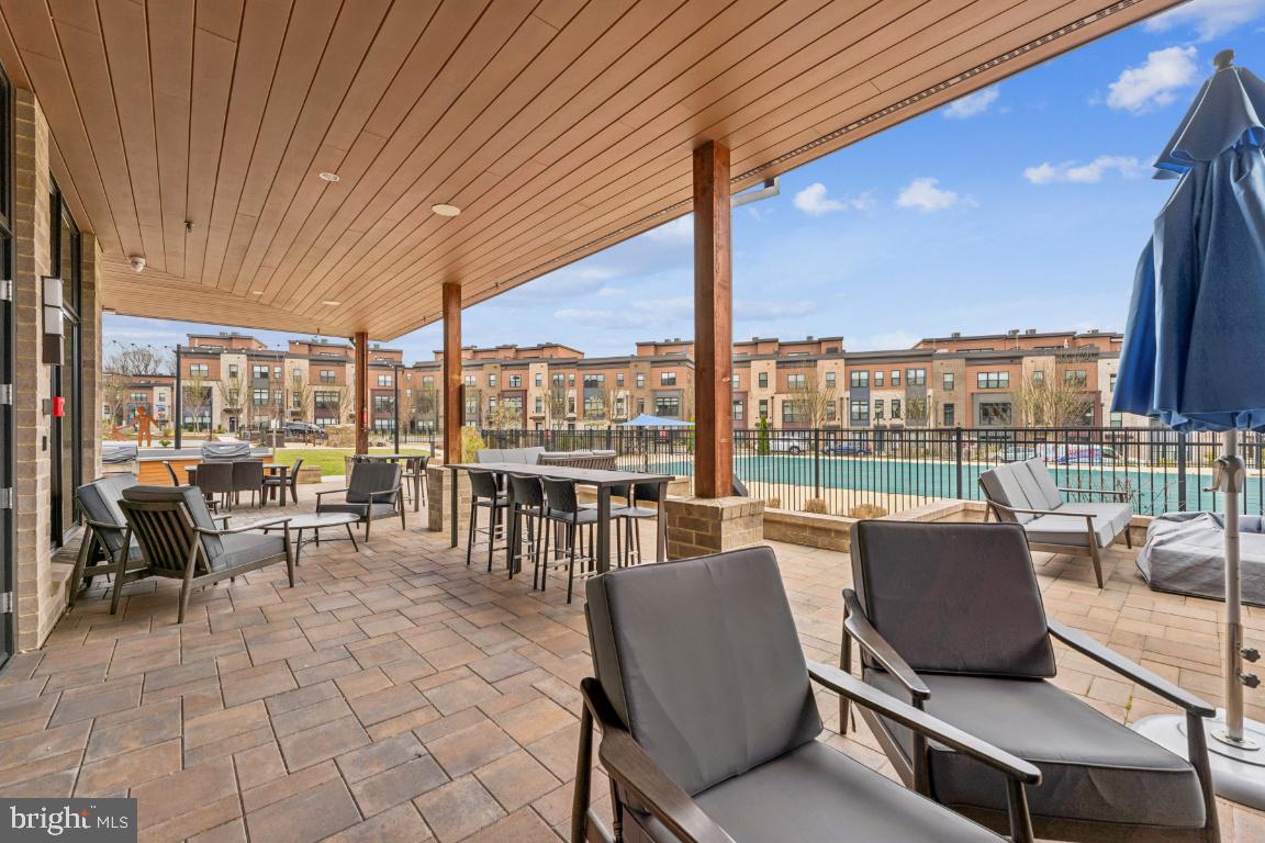 TOWER OAKS - Residential