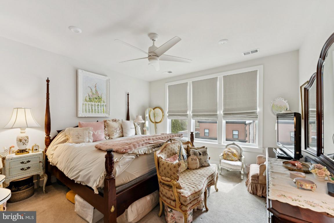 TOWER OAKS - Residential