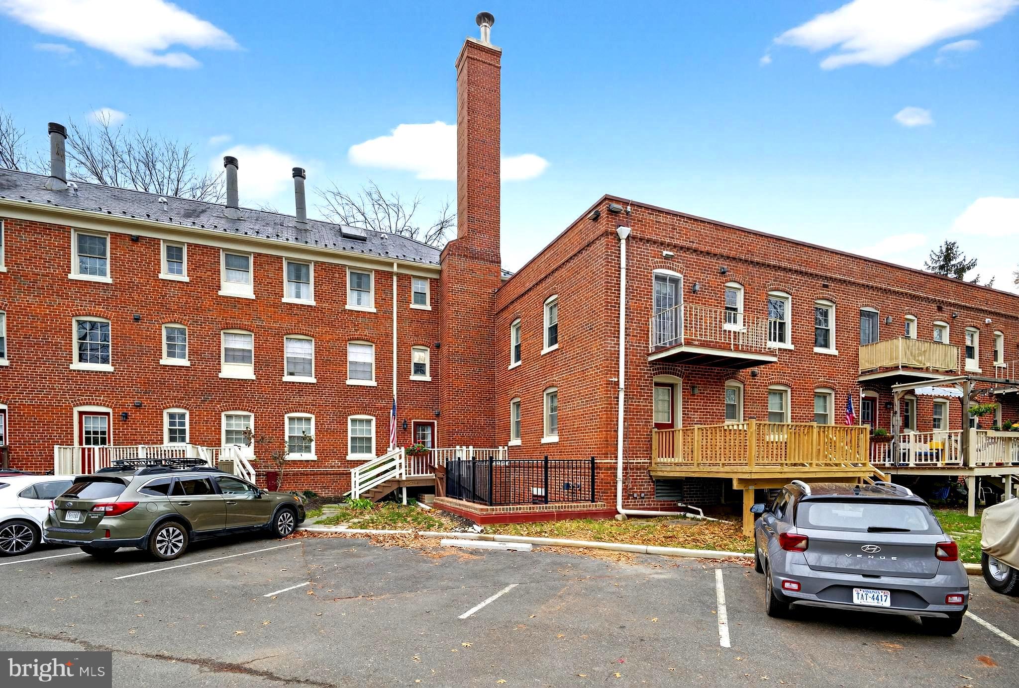 HARBOR TERRACE - Residential