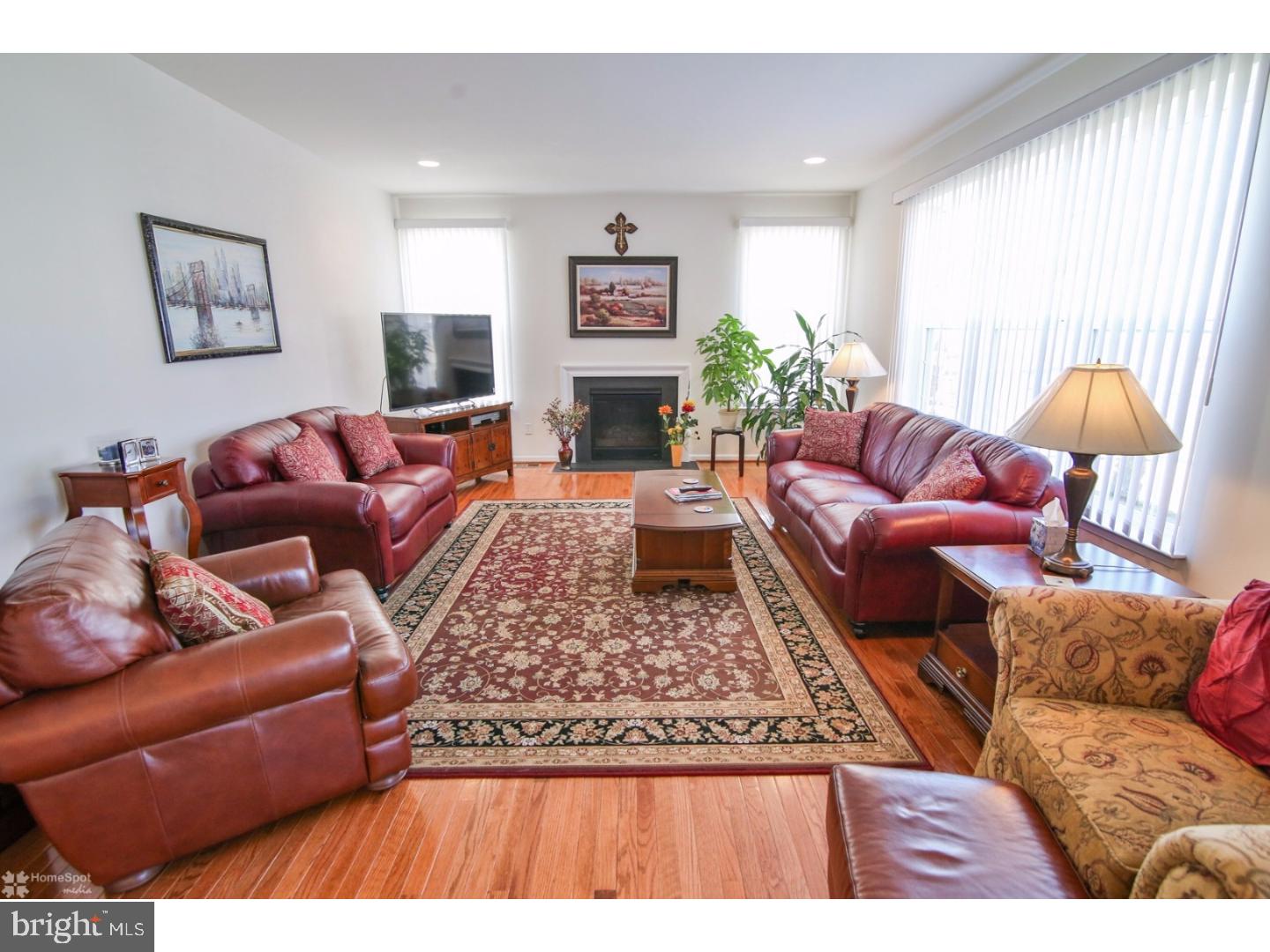 MANORS AT HIGHGATE - Residential