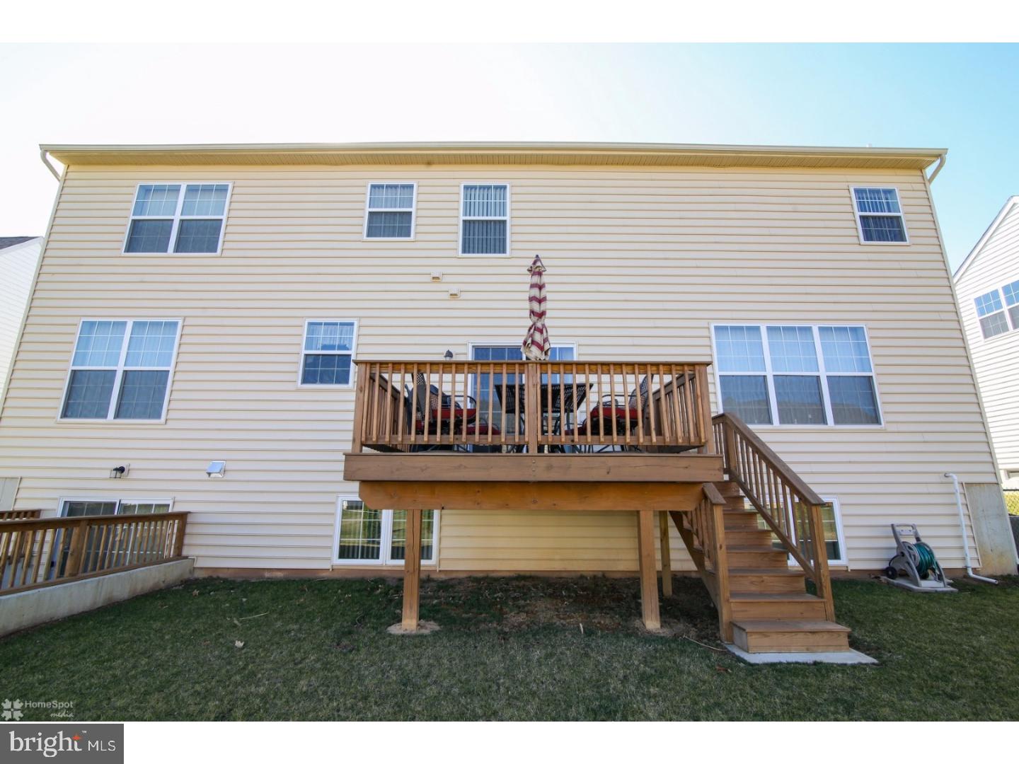 MANORS AT HIGHGATE - Residential