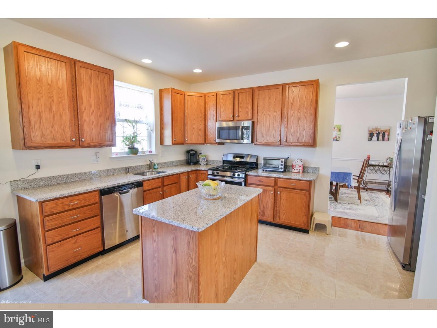 MANORS AT HIGHGATE - Residential