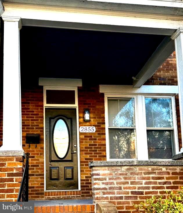 This home boasts a beautiful open floor plan enhanced by soaring 9-foot ceilings, creating a spacious and inviting atmosphere. This stunning property that perfectly blends modern elegance with everyday comfort.
********$3,000.00 towards closing cost*********
This gem features 3 generously sized bedrooms and 2 fully renovated bathrooms, offering both style and convenience. The newly updated kitchen is a chef’s dream, equipped with sleek stainless steel appliances, contemporary new floors, and chic cabinets, making it the ideal space for culinary creations and gatherings.
The completely finished basement is a fantastic bonus, providing 2 versatile rooms that can be tailored to your needs—whether it’s a home office, guest suite, or entertainment space.
Step outside to enjoy the serene rear covered porch, perfect for relaxing evenings or entertaining friends, all while overlooking the fenced yard that adds an extra layer of privacy and security.
This home also comes with a 1-year limited home warranty, giving you peace of mind with your investment. Plus, it may qualify for grants, making it an even more attractive opportunity.
Don’t miss your chance to own this incredible property! Schedule a showing today and discover the perfect blend of comfort and style at 2855 Mayfield Ave. Your new home awaits!