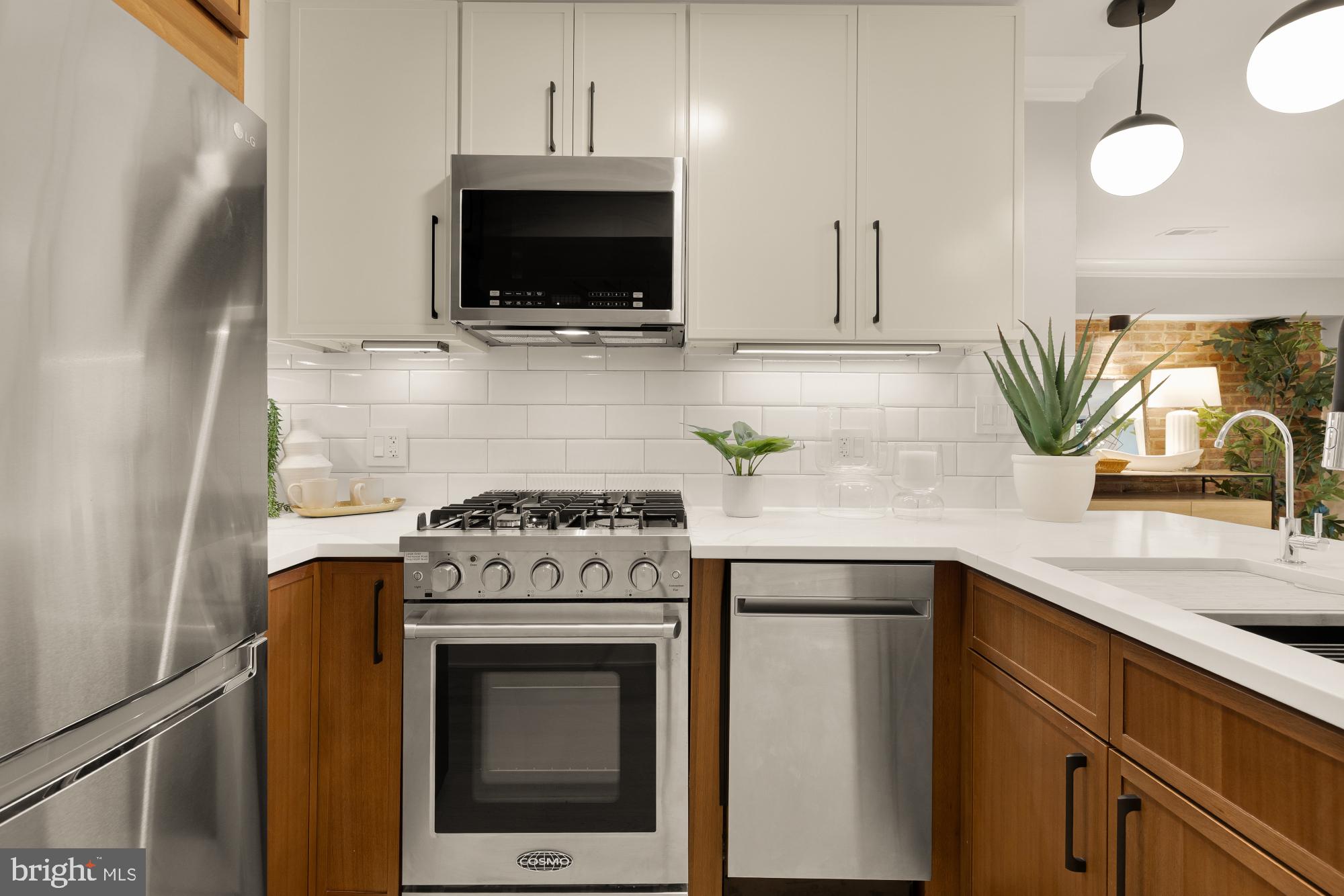 647 G ST SE 2