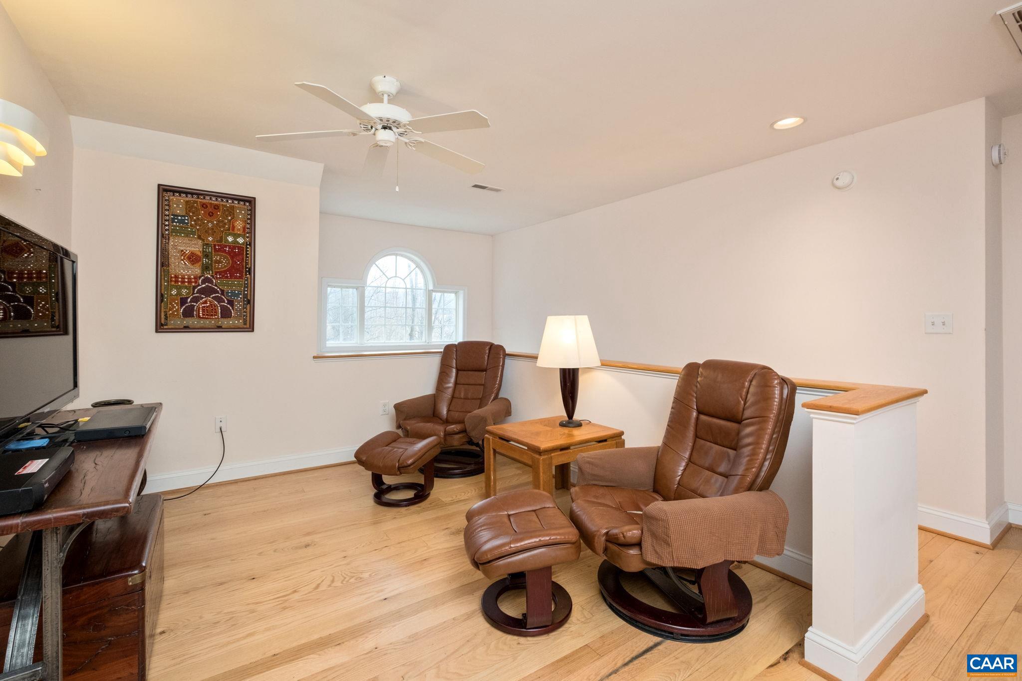 CEDAR LAKE - Residential