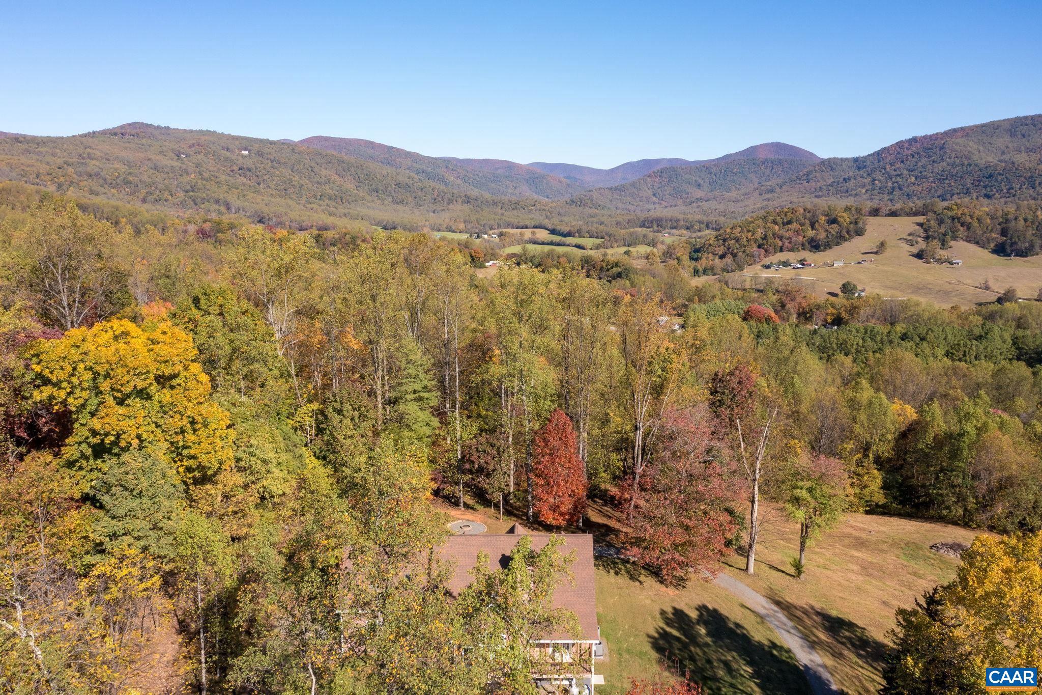 CEDAR LAKE - Residential