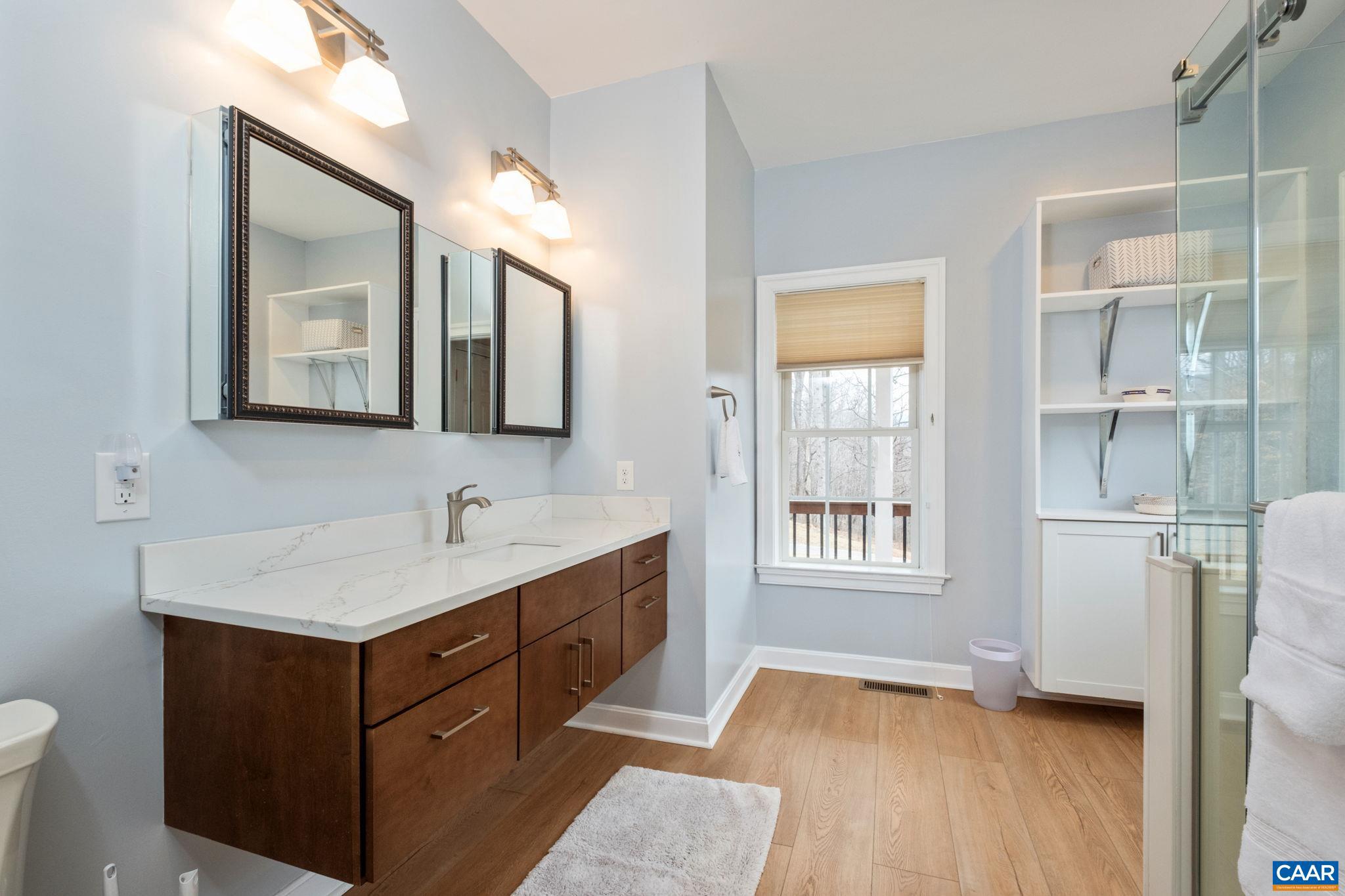 CEDAR LAKE - Residential