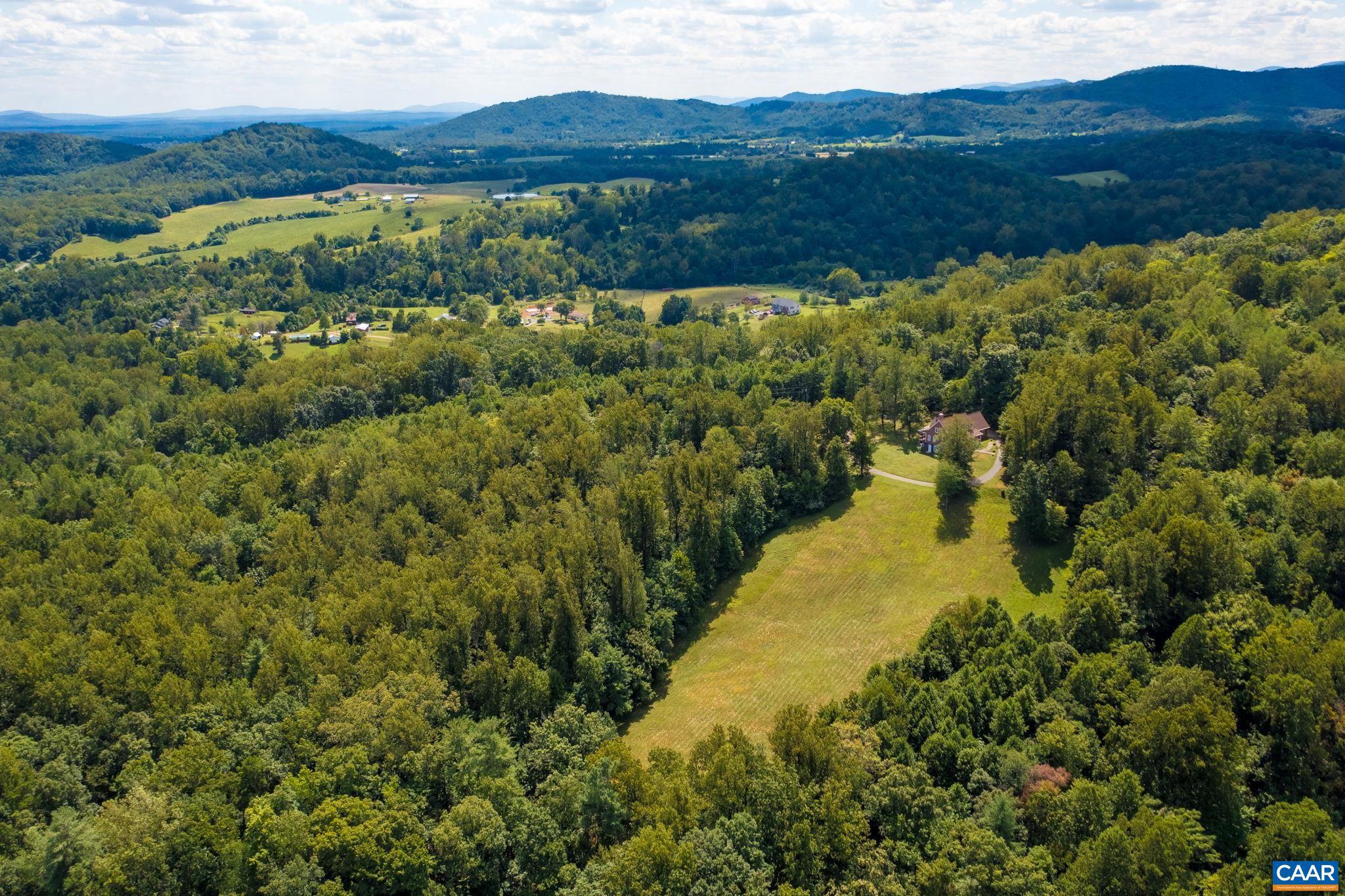 CEDAR LAKE - Residential