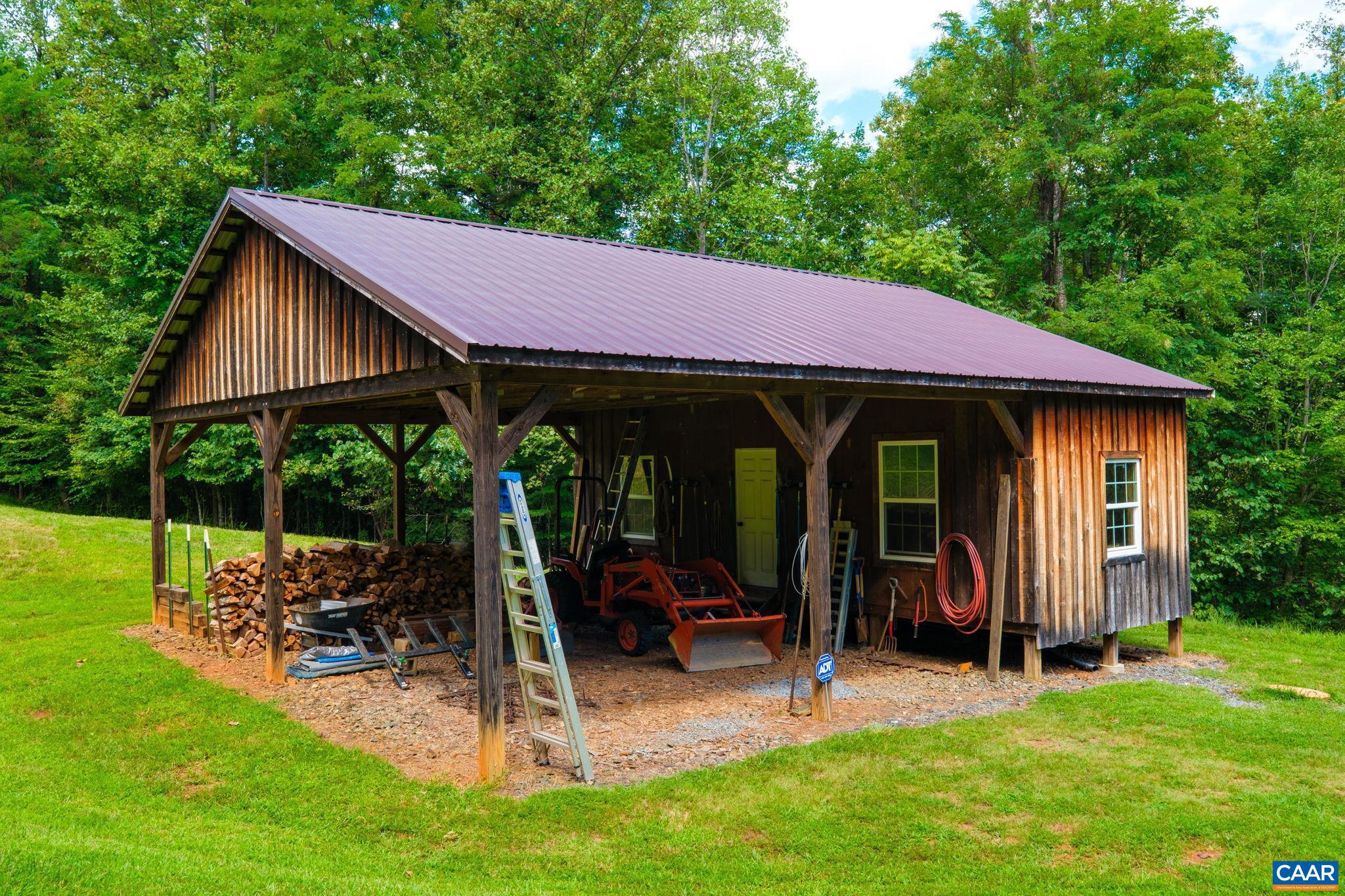 CEDAR LAKE - Residential