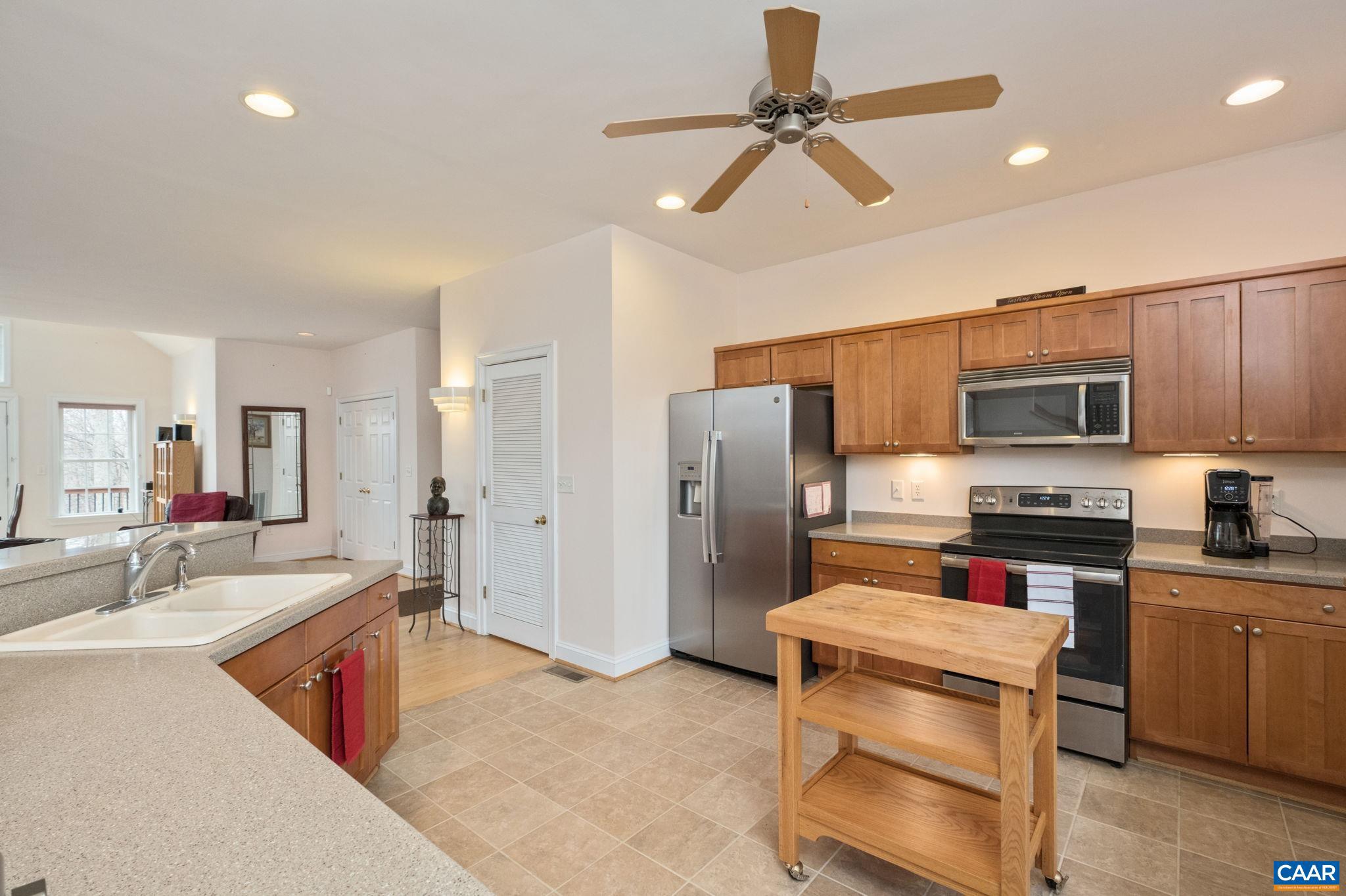 CEDAR LAKE - Residential