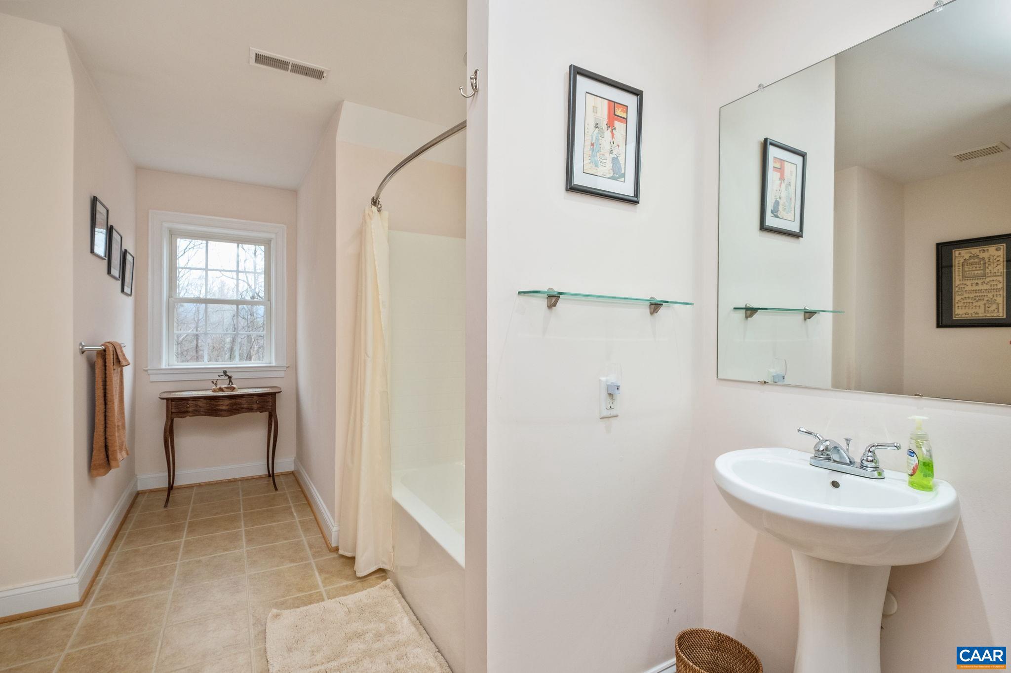 CEDAR LAKE - Residential