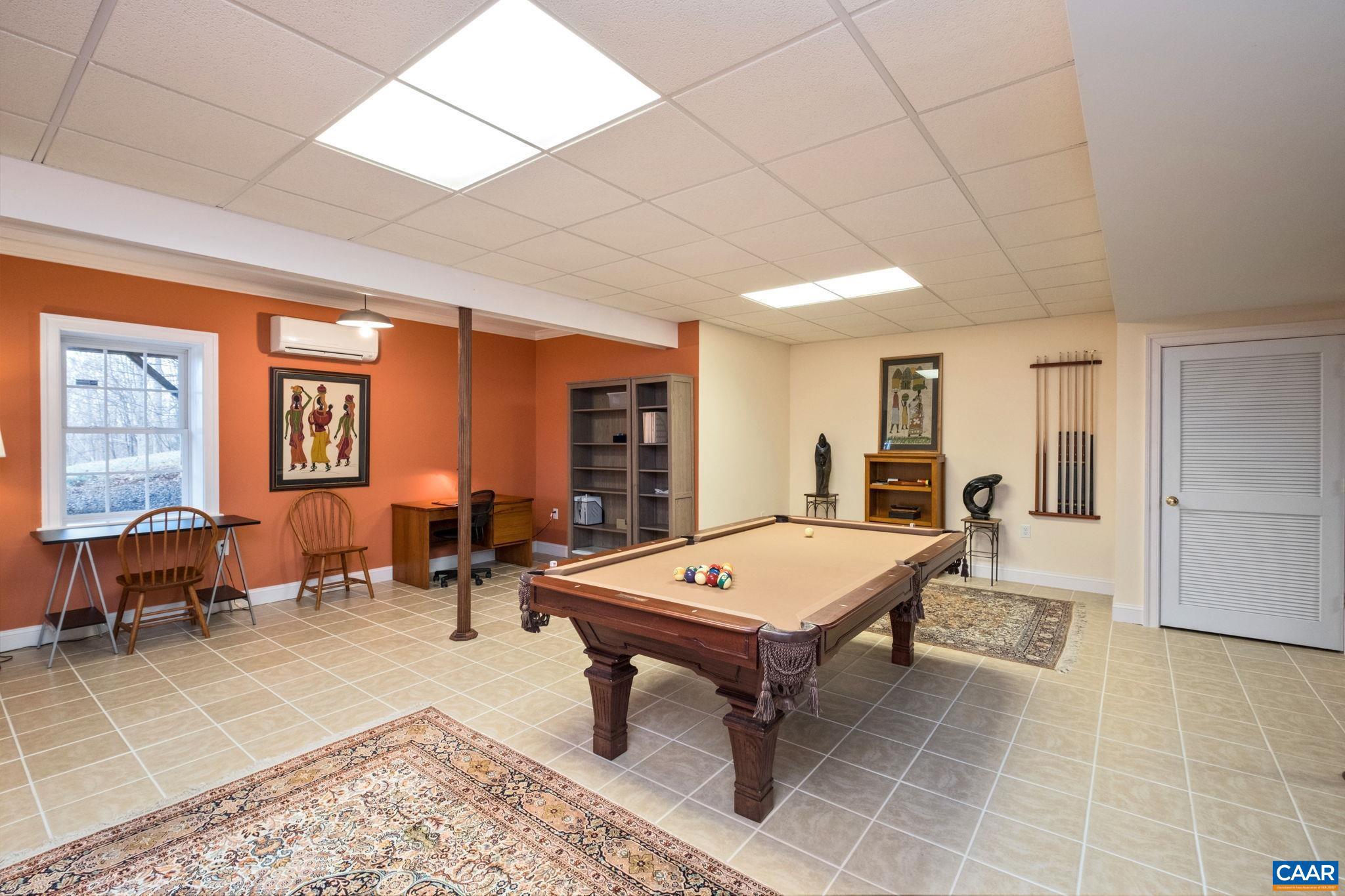 CEDAR LAKE - Residential