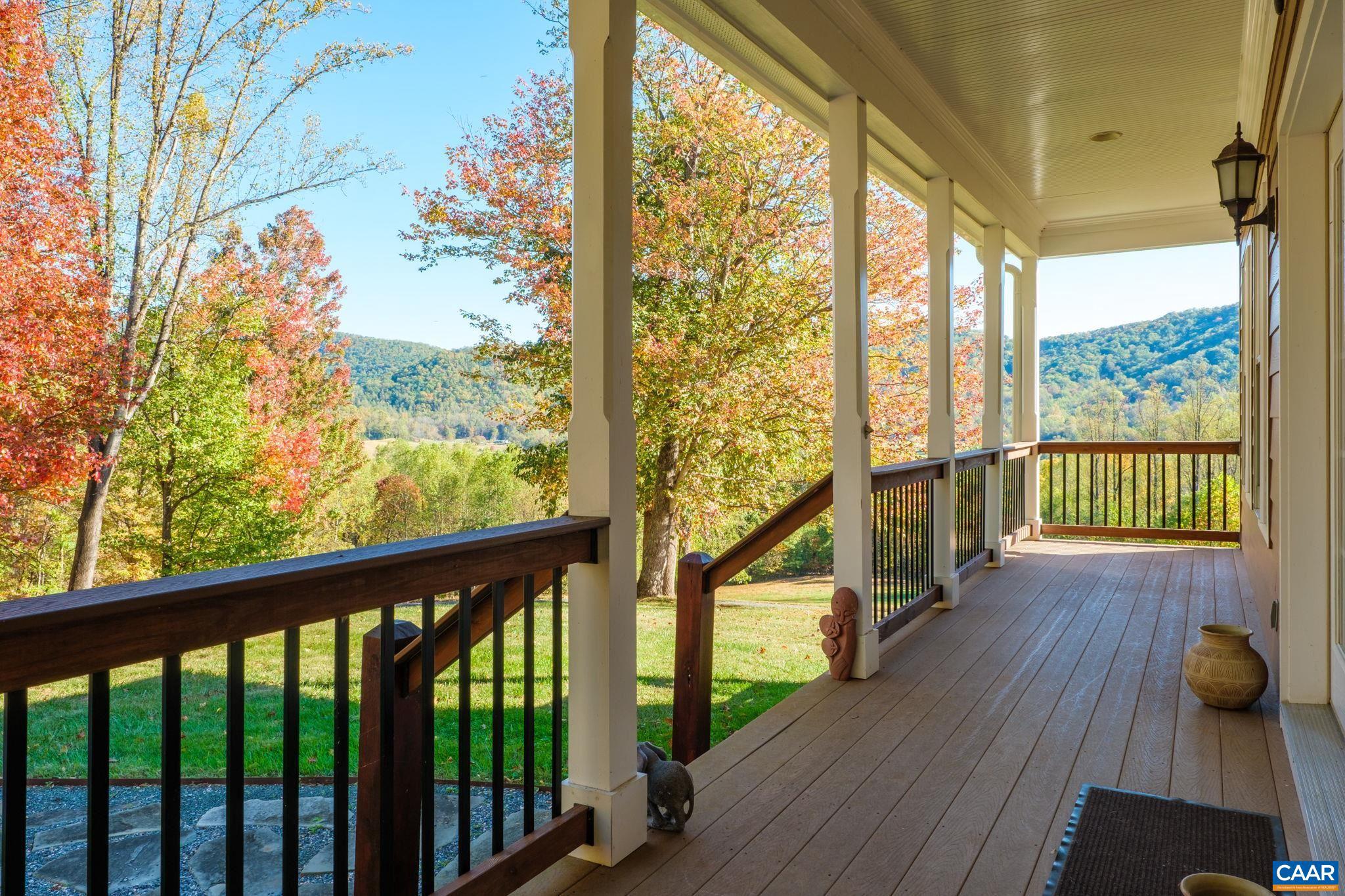 CEDAR LAKE - Residential