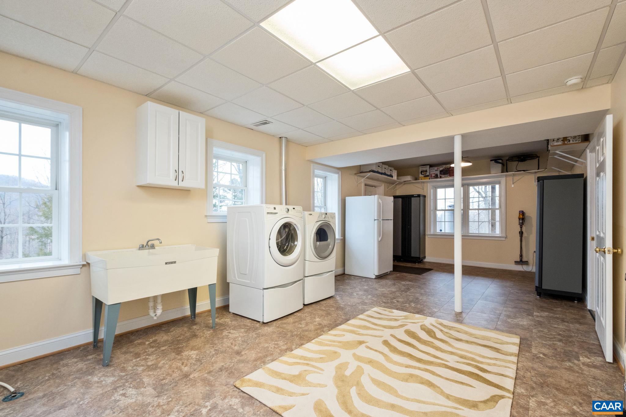 CEDAR LAKE - Residential