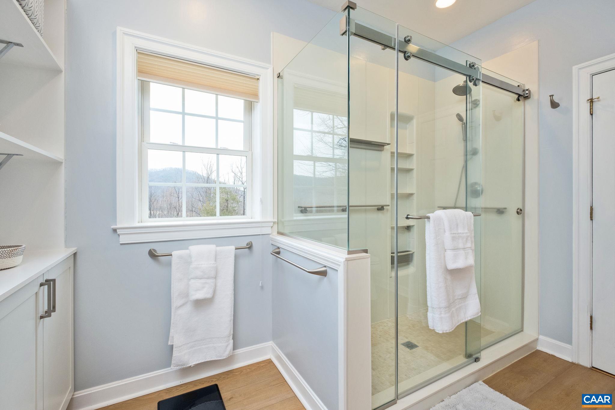 CEDAR LAKE - Residential