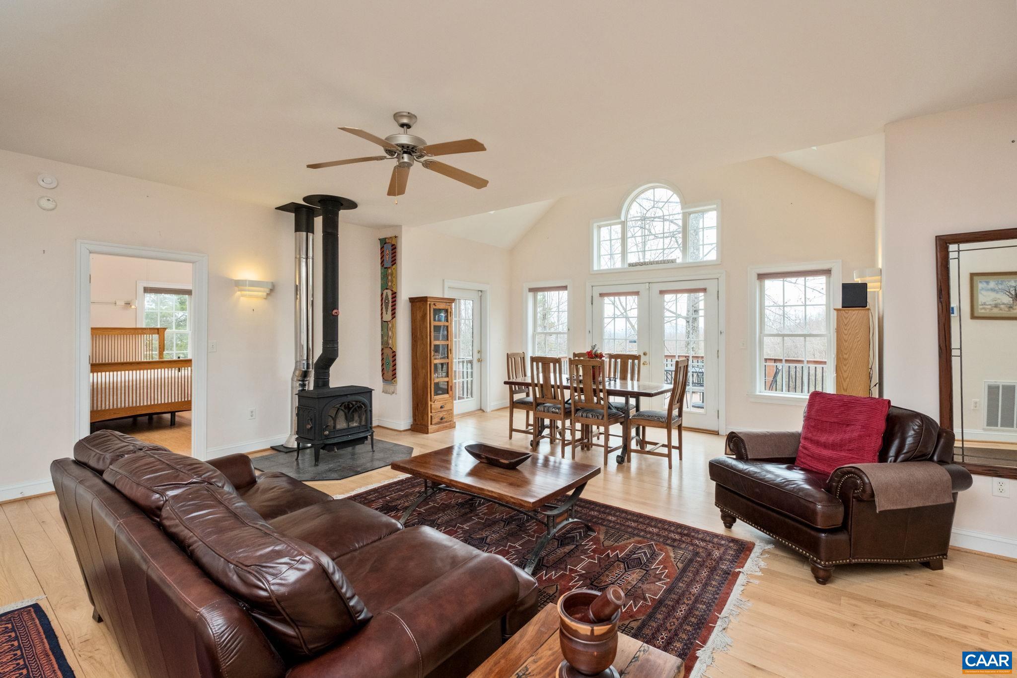 CEDAR LAKE - Residential