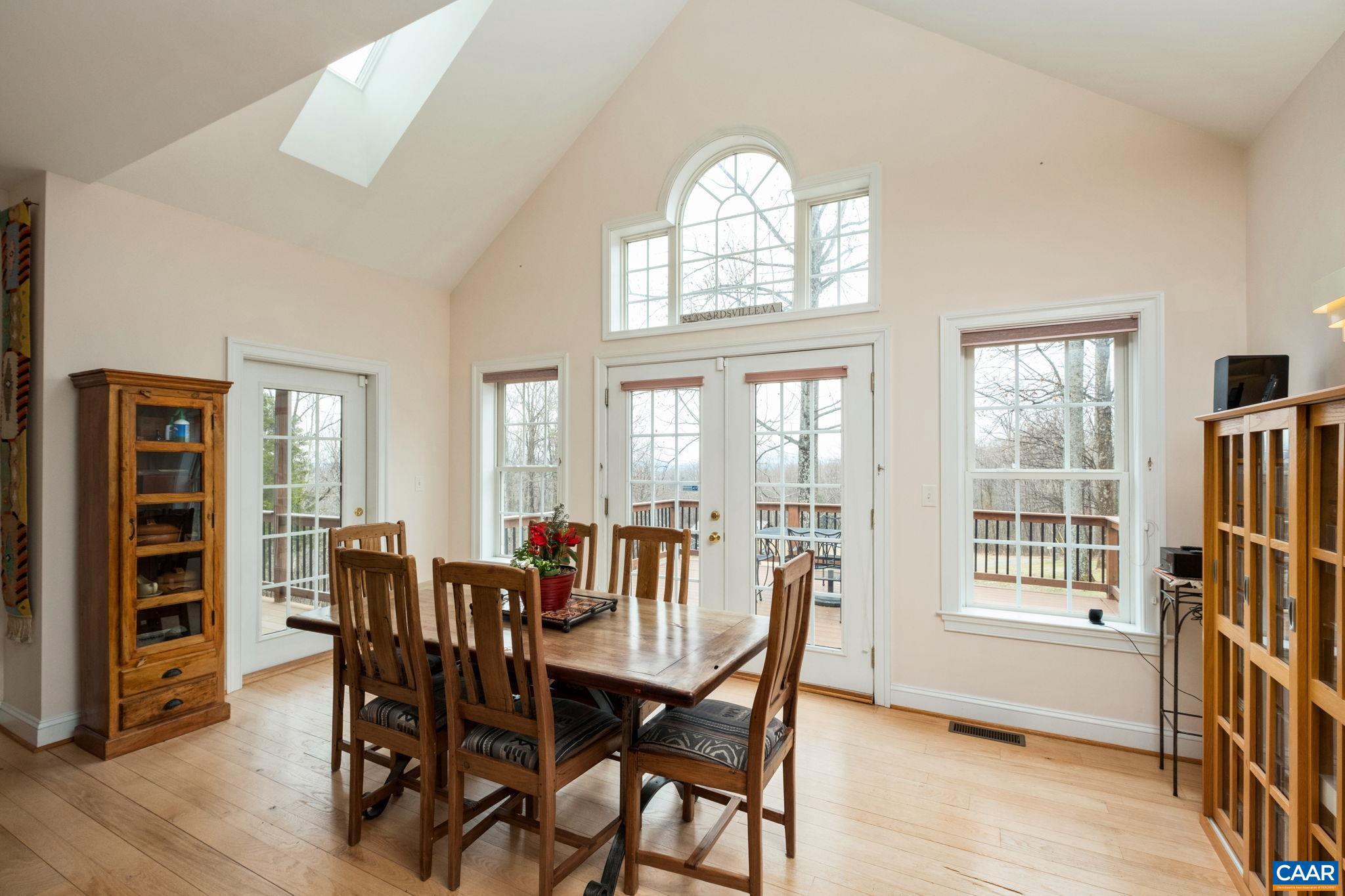 CEDAR LAKE - Residential