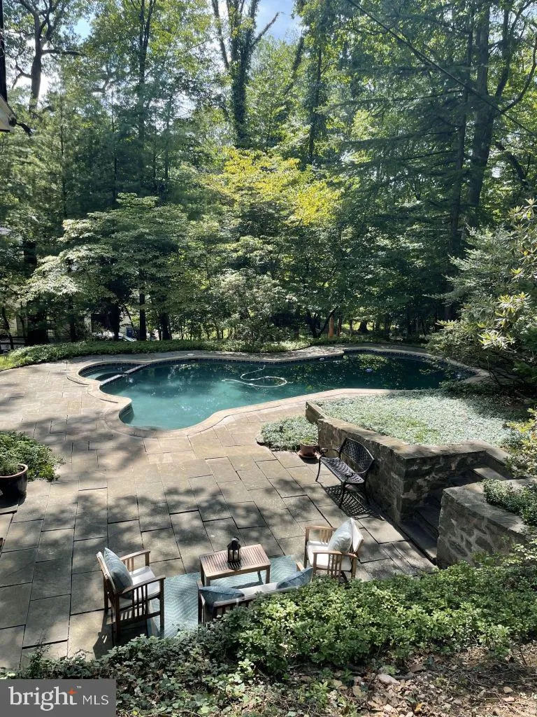 Radnor, Pennsylvania 19087, United States, 4 Bedrooms Bedrooms, ,4 BathroomsBathrooms,Residential,Pending,12517