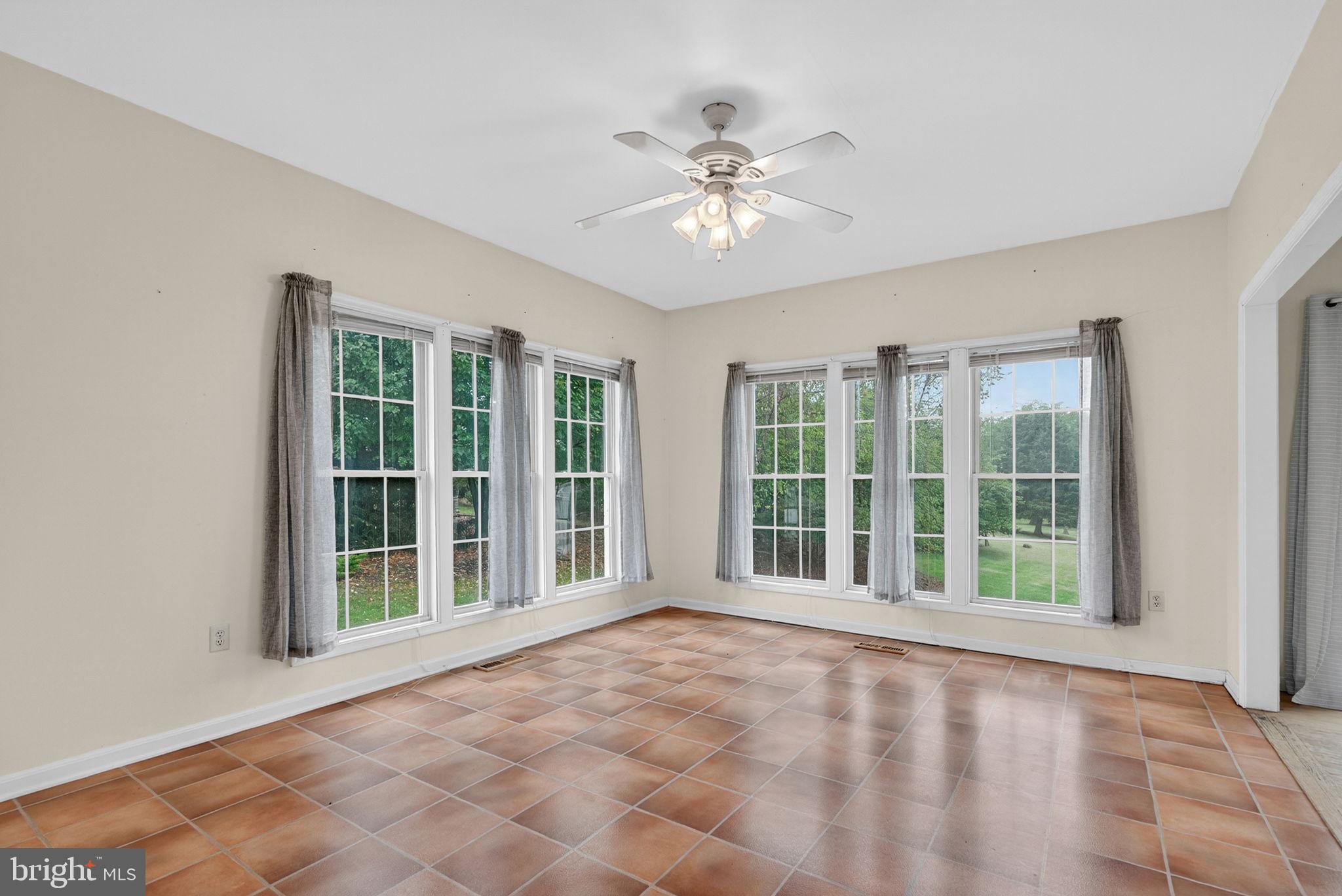 EASTLAND - Residential