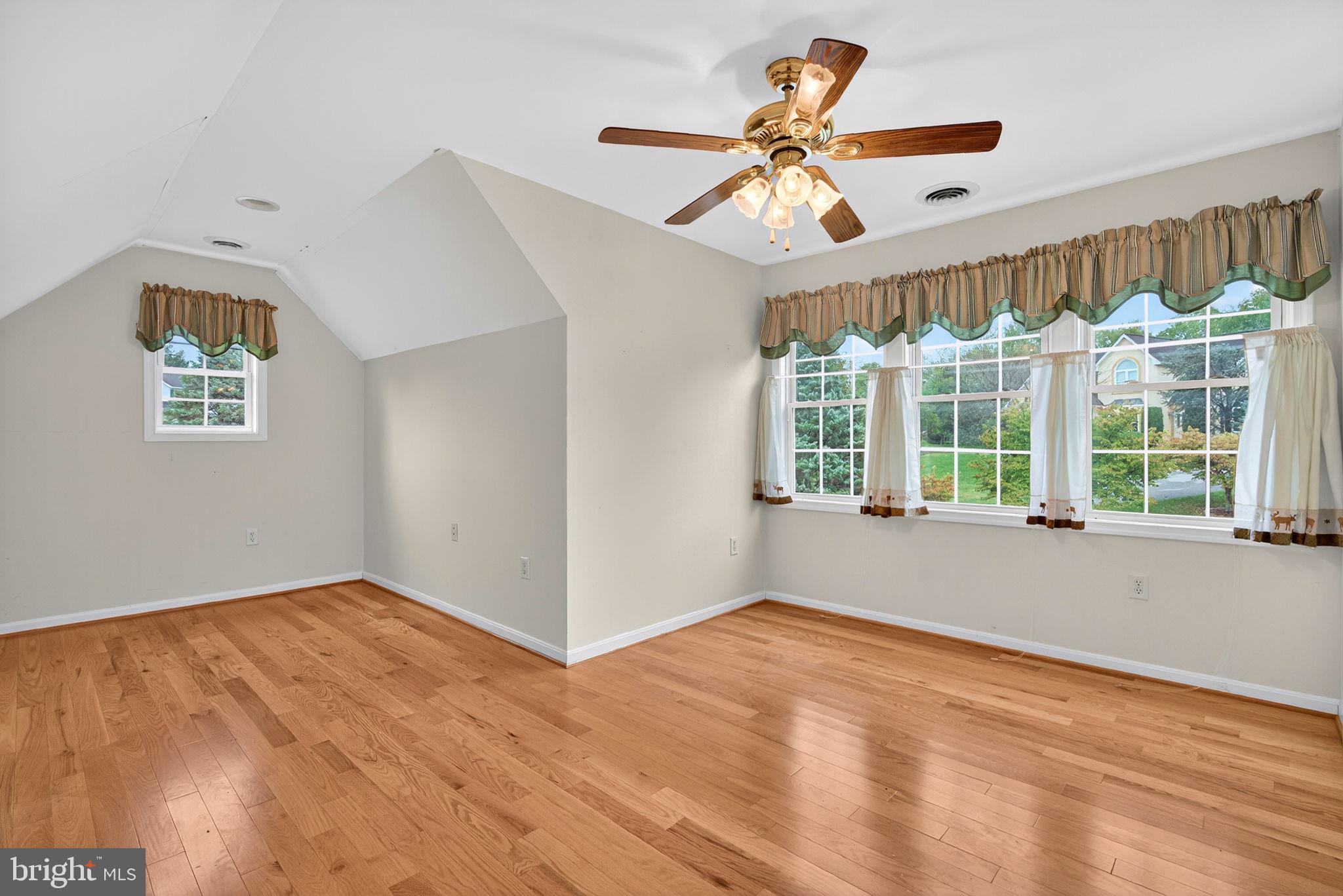 EASTLAND - Residential