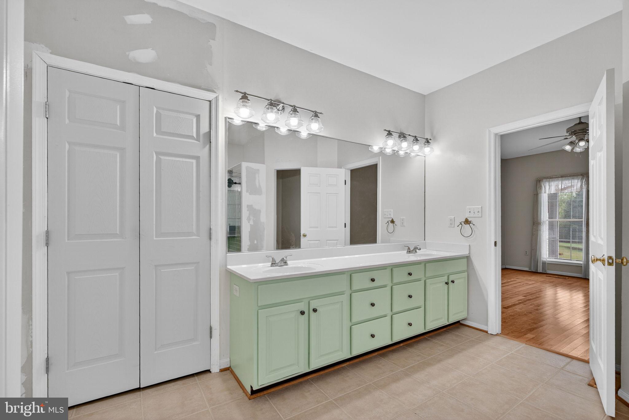 EASTLAND - Residential