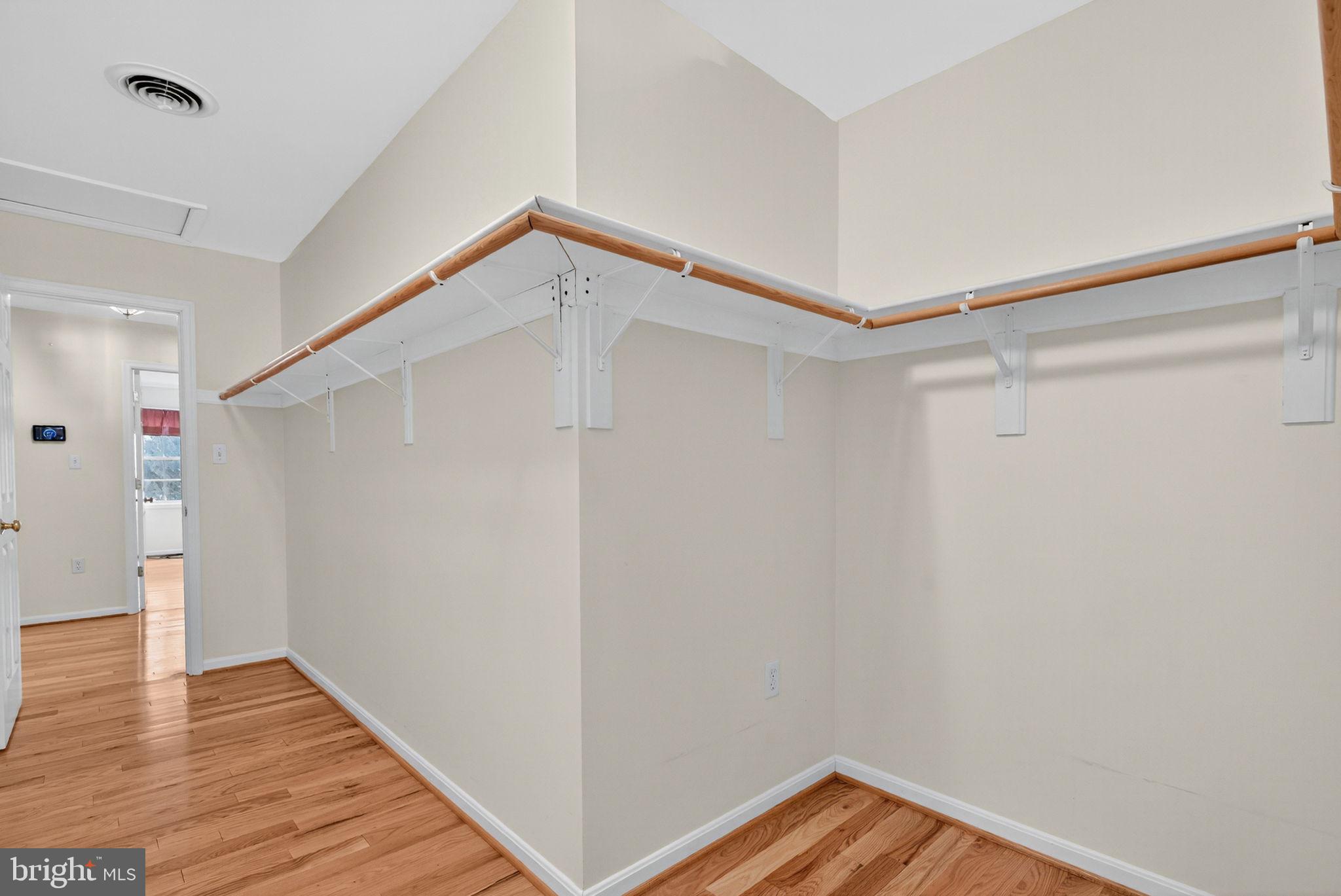 EASTLAND - Residential