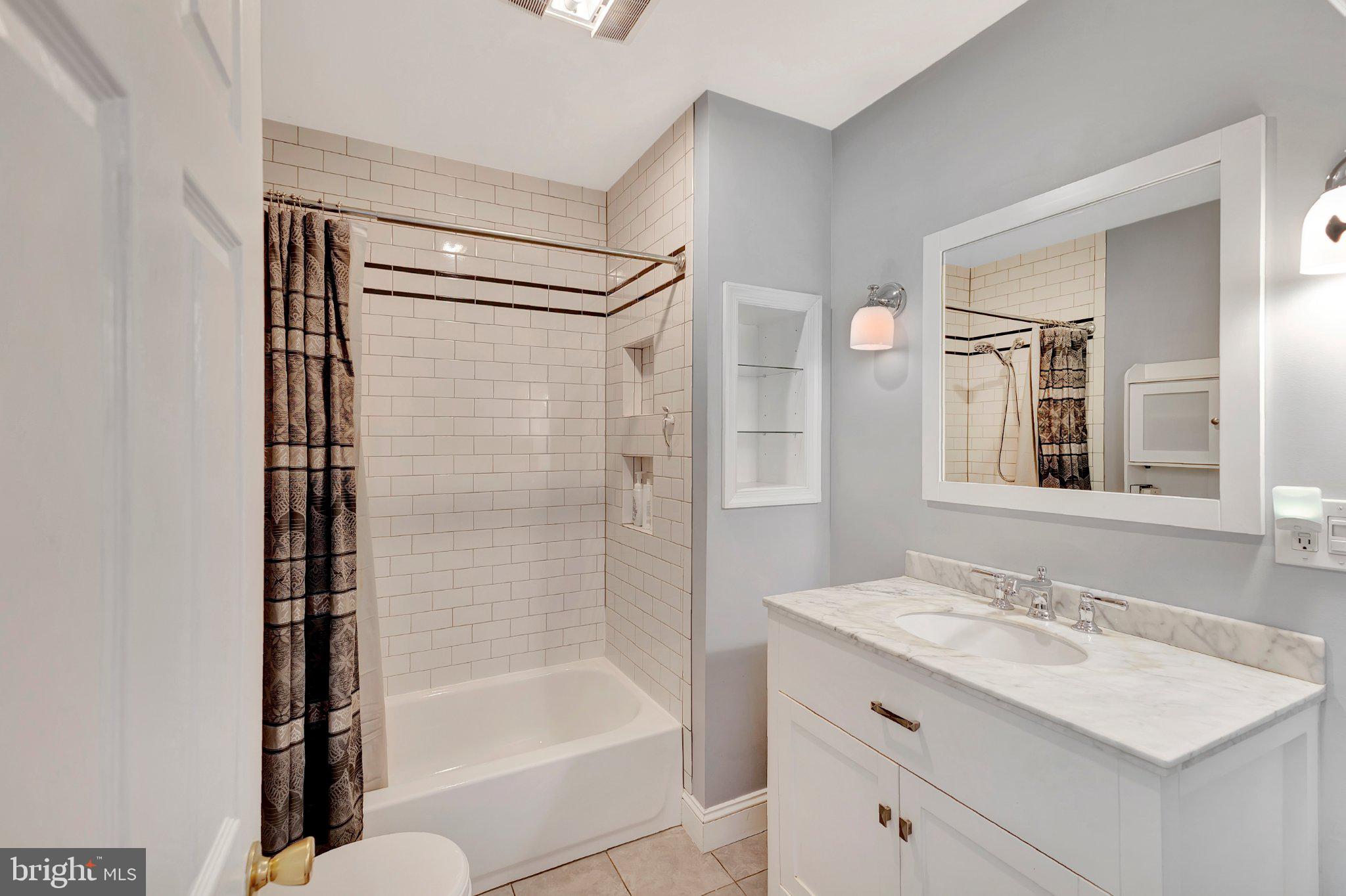 HAMPDEN HISTORIC DISTRICT - Residential