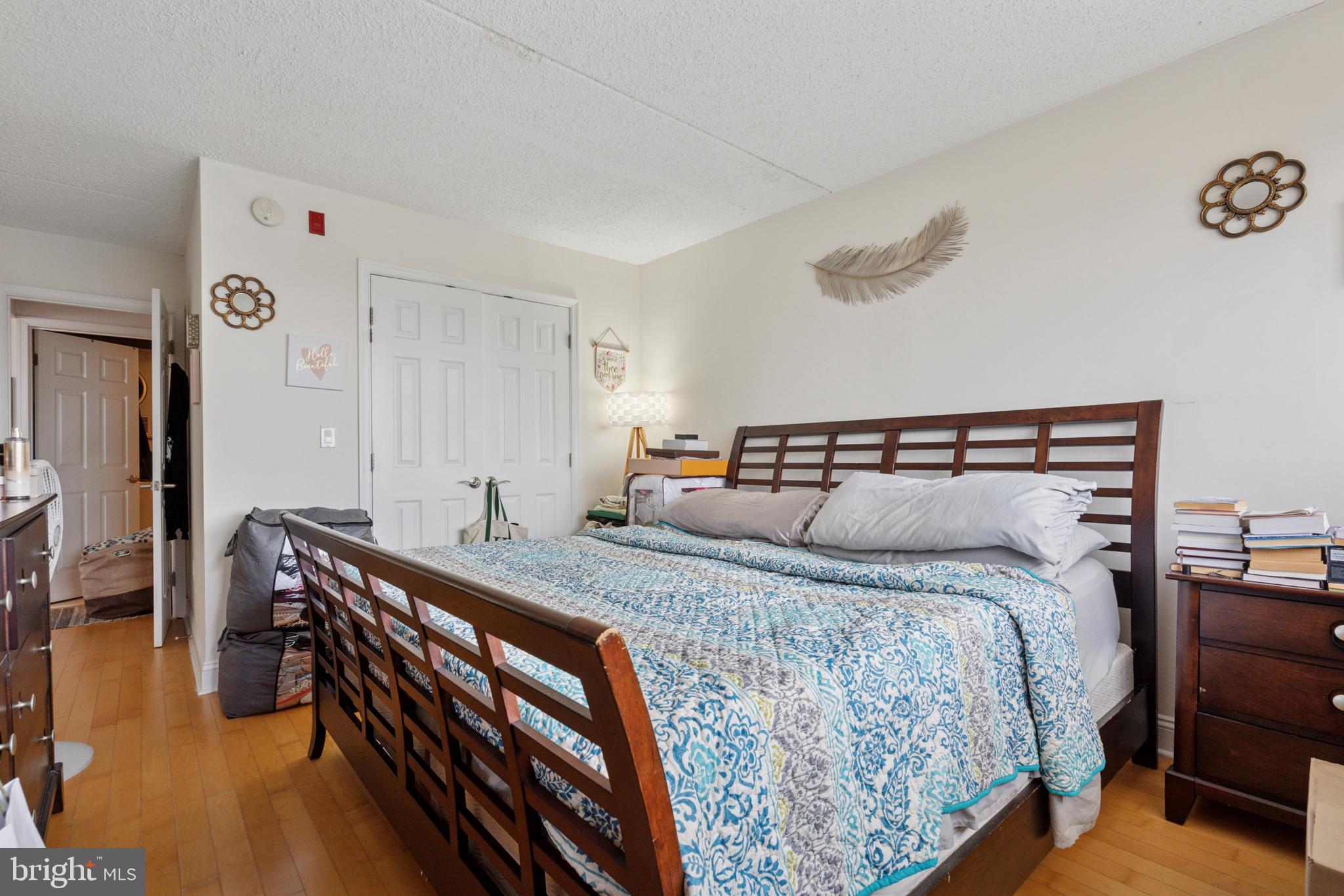 SOCIETY HILL - Residential