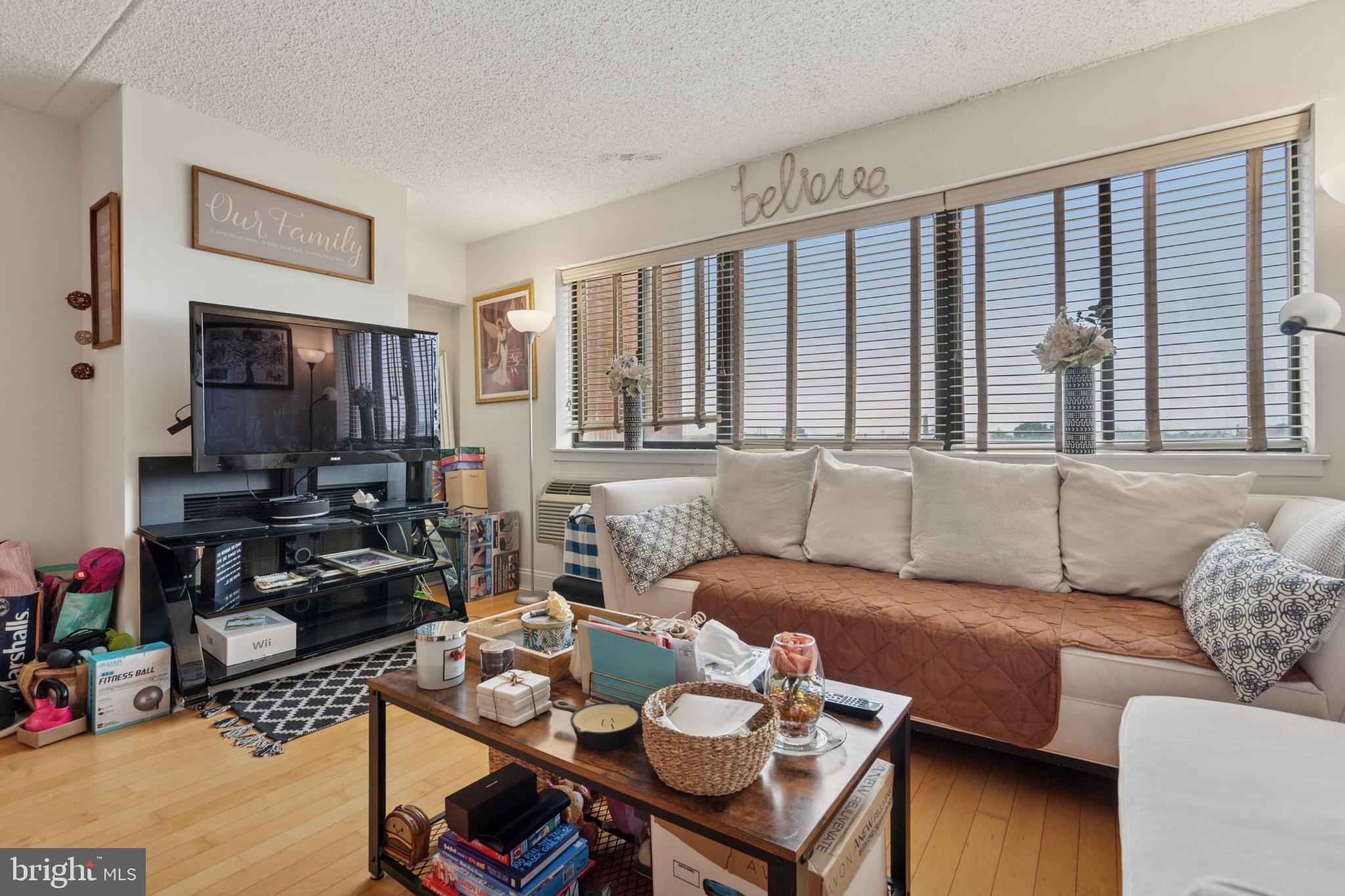 SOCIETY HILL - Residential