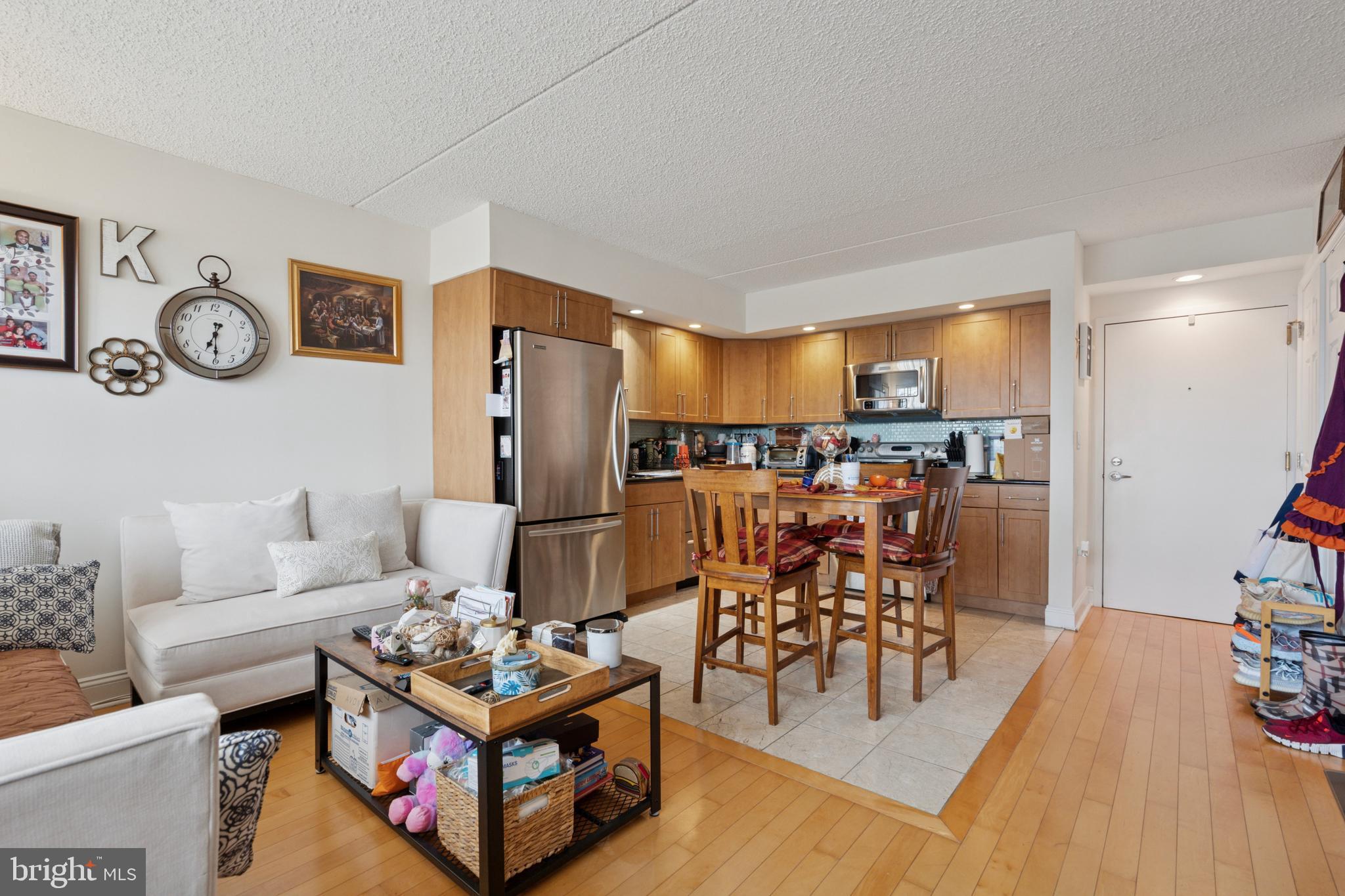SOCIETY HILL - Residential