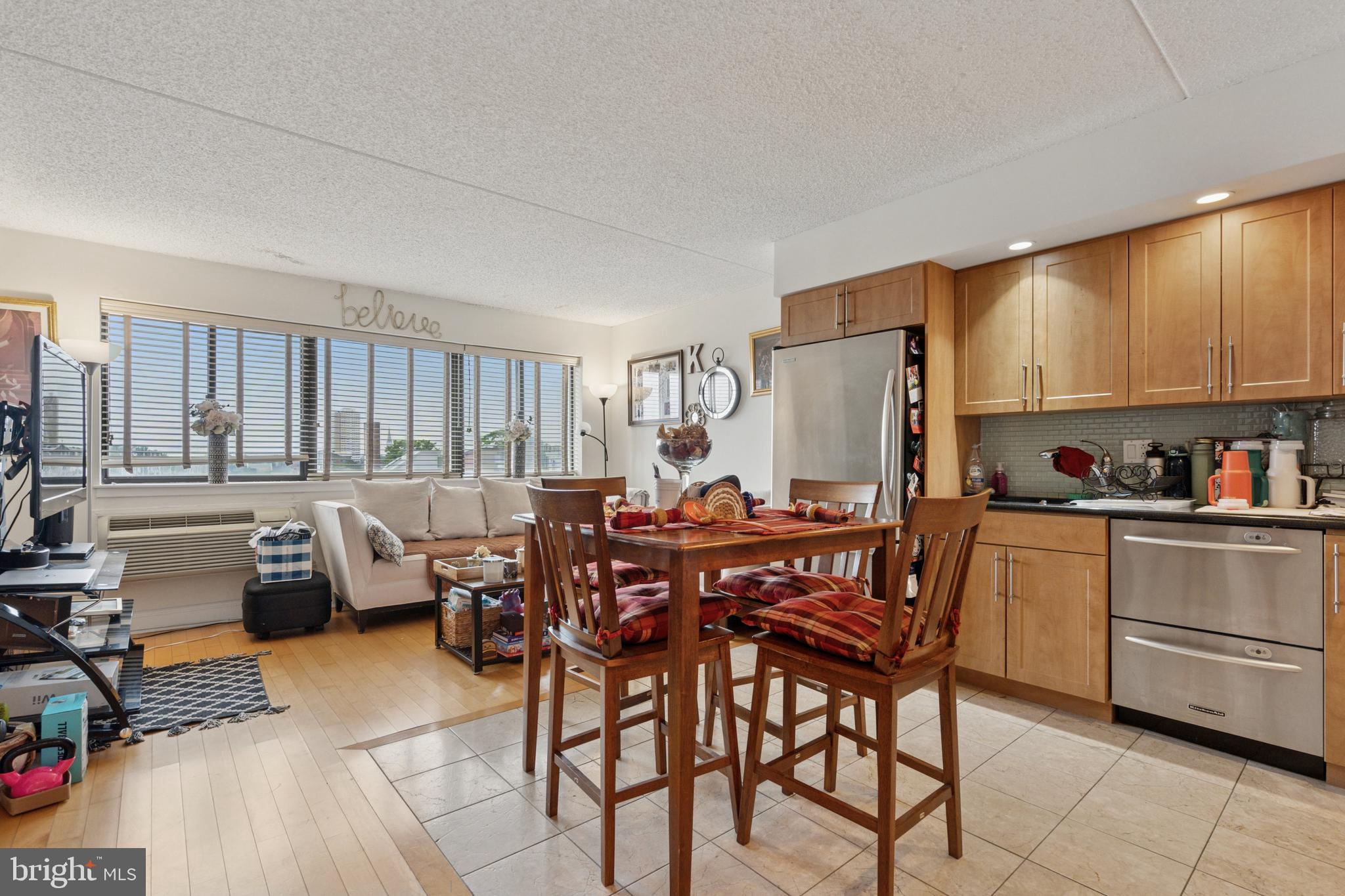 SOCIETY HILL - Residential