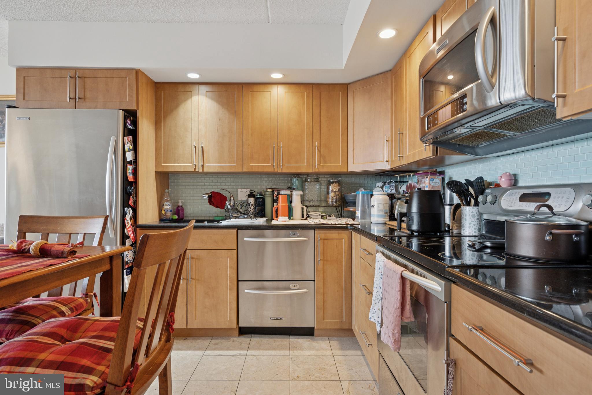 SOCIETY HILL - Residential