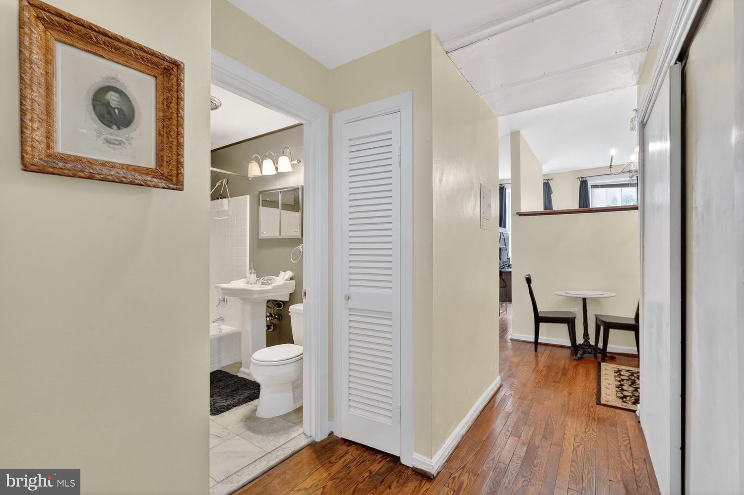 11 2ND STREET NE 208