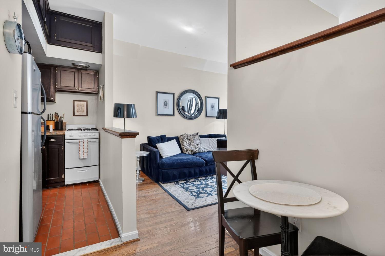 11 2ND STREET NE 208