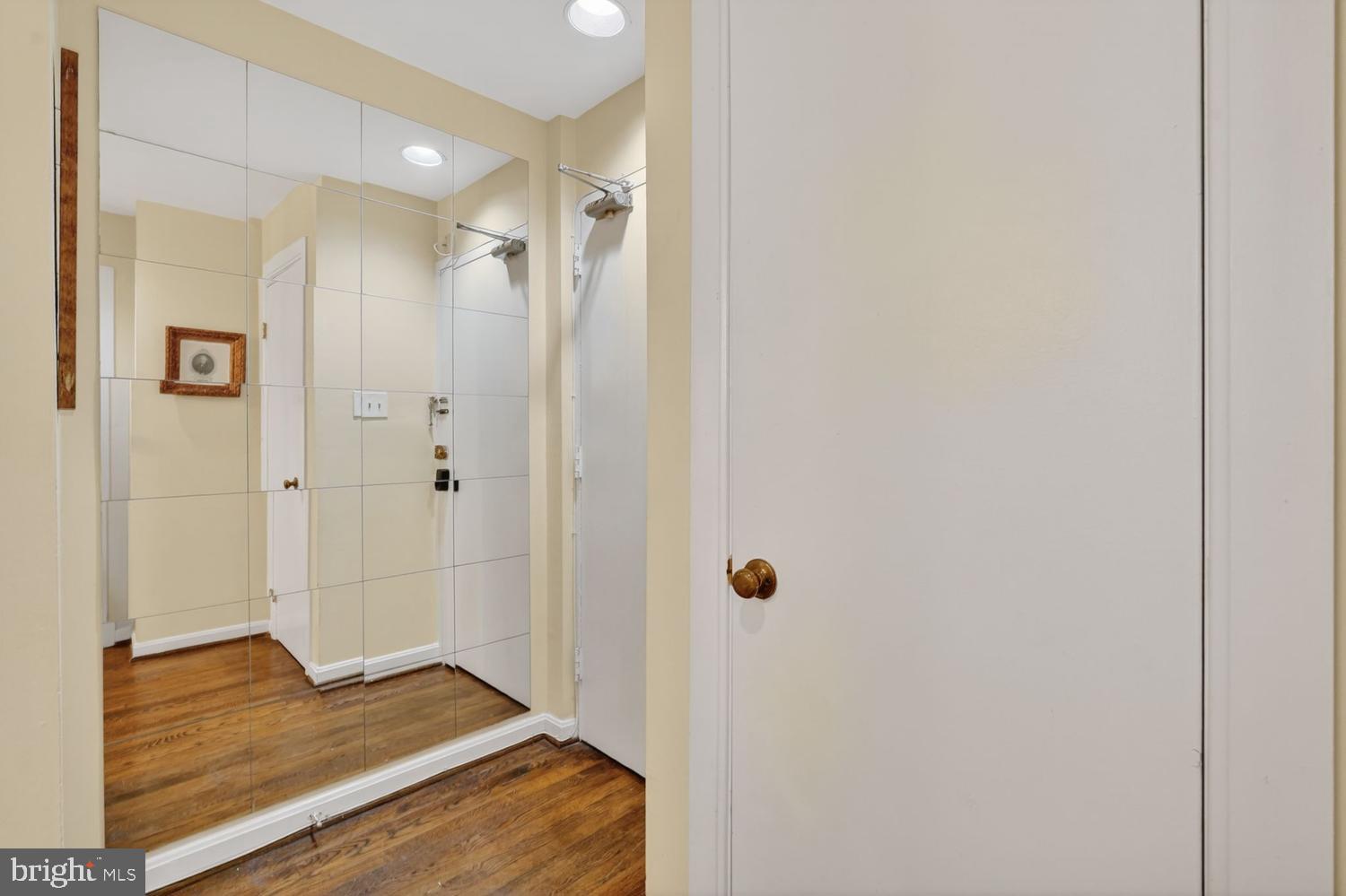 11 2ND STREET NE 208