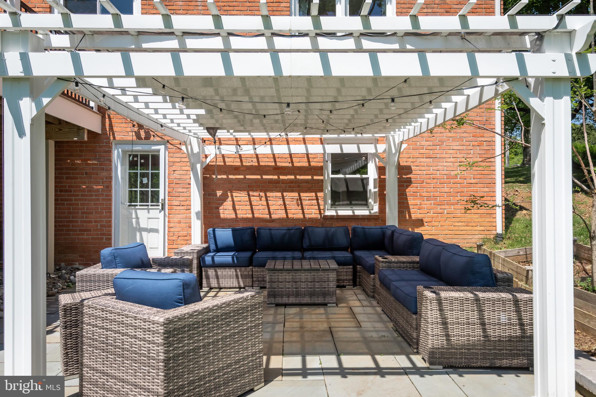 BUTTONWOOD FARMS - Residential
