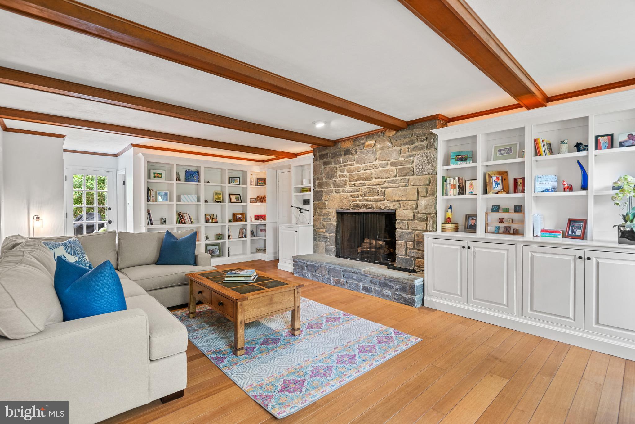 BUTTONWOOD FARMS - Residential