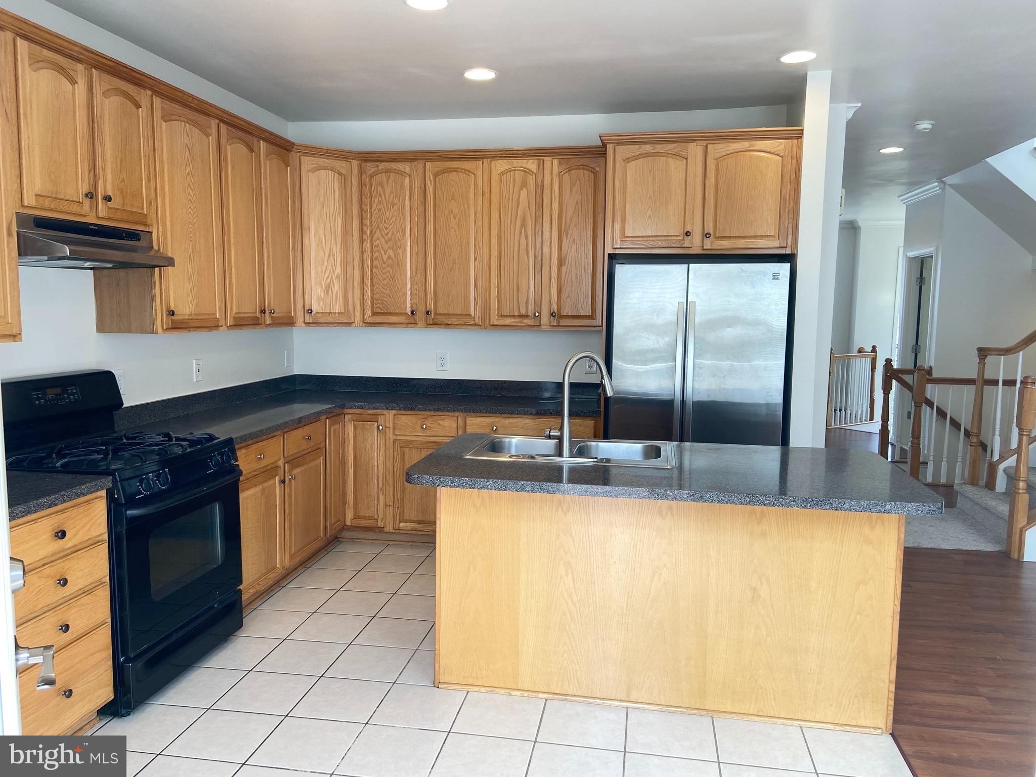 SULLY MANOR - Residential Lease