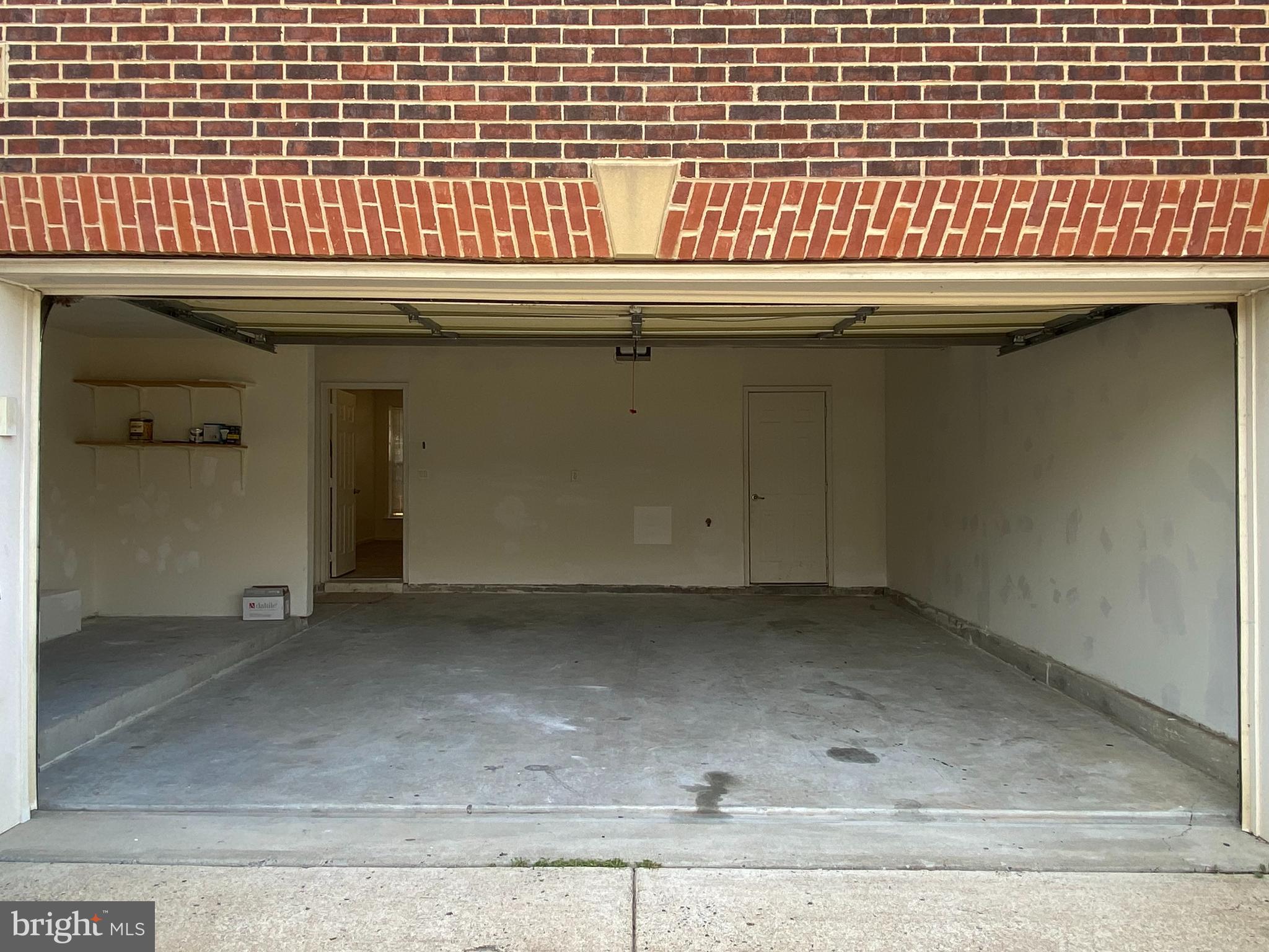 SULLY MANOR - Residential Lease