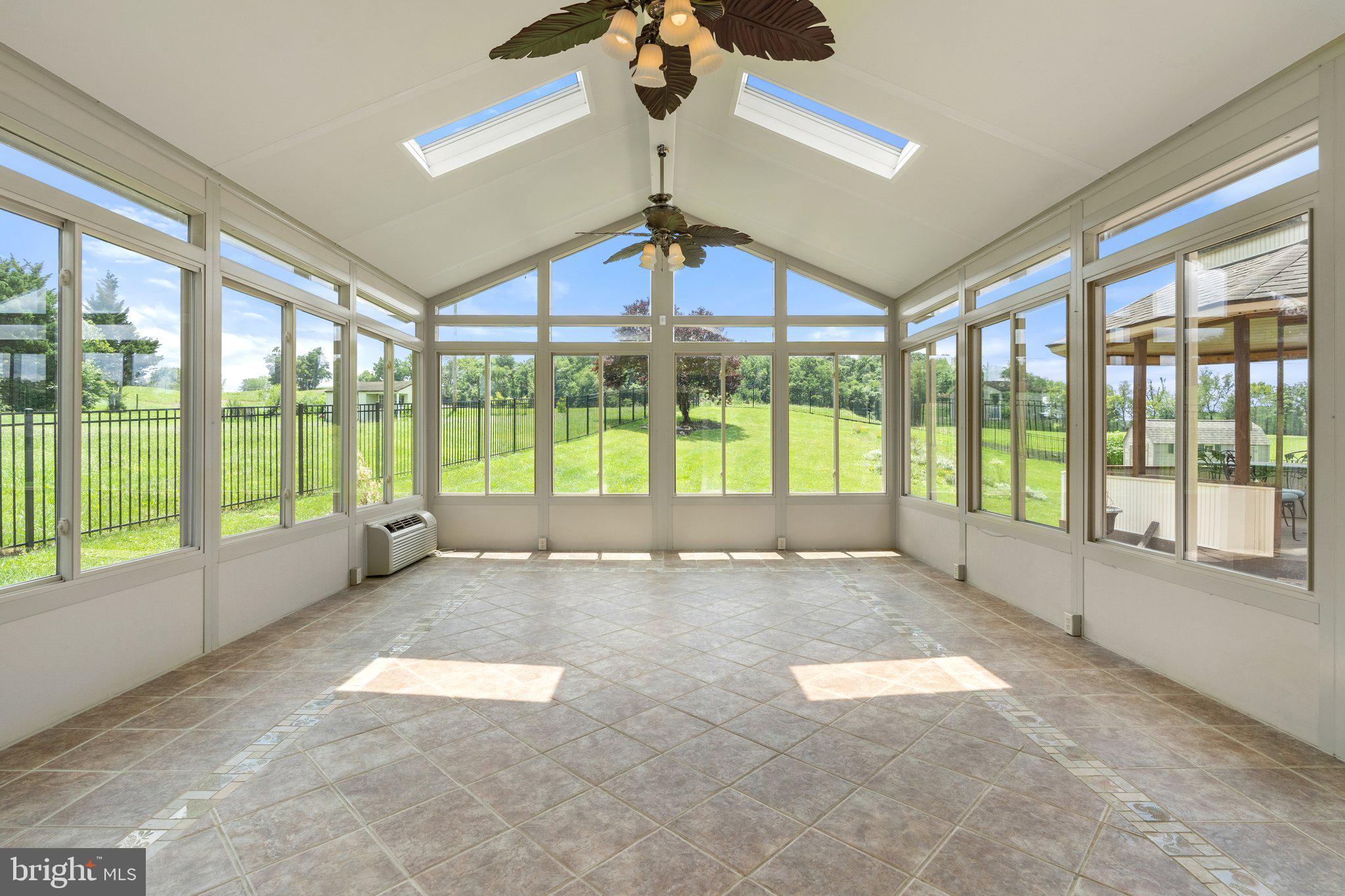 HARLAN RUN - Residential