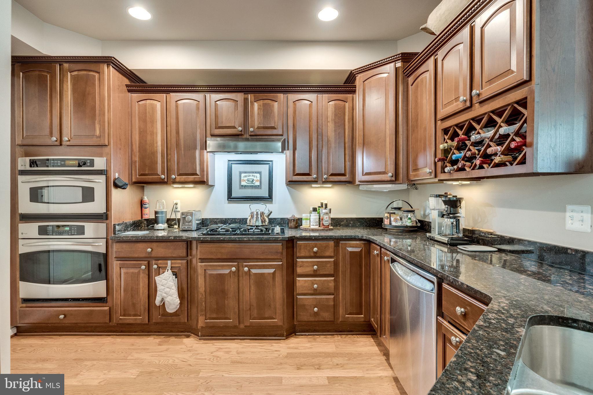 GROVETON WOODS - Residential