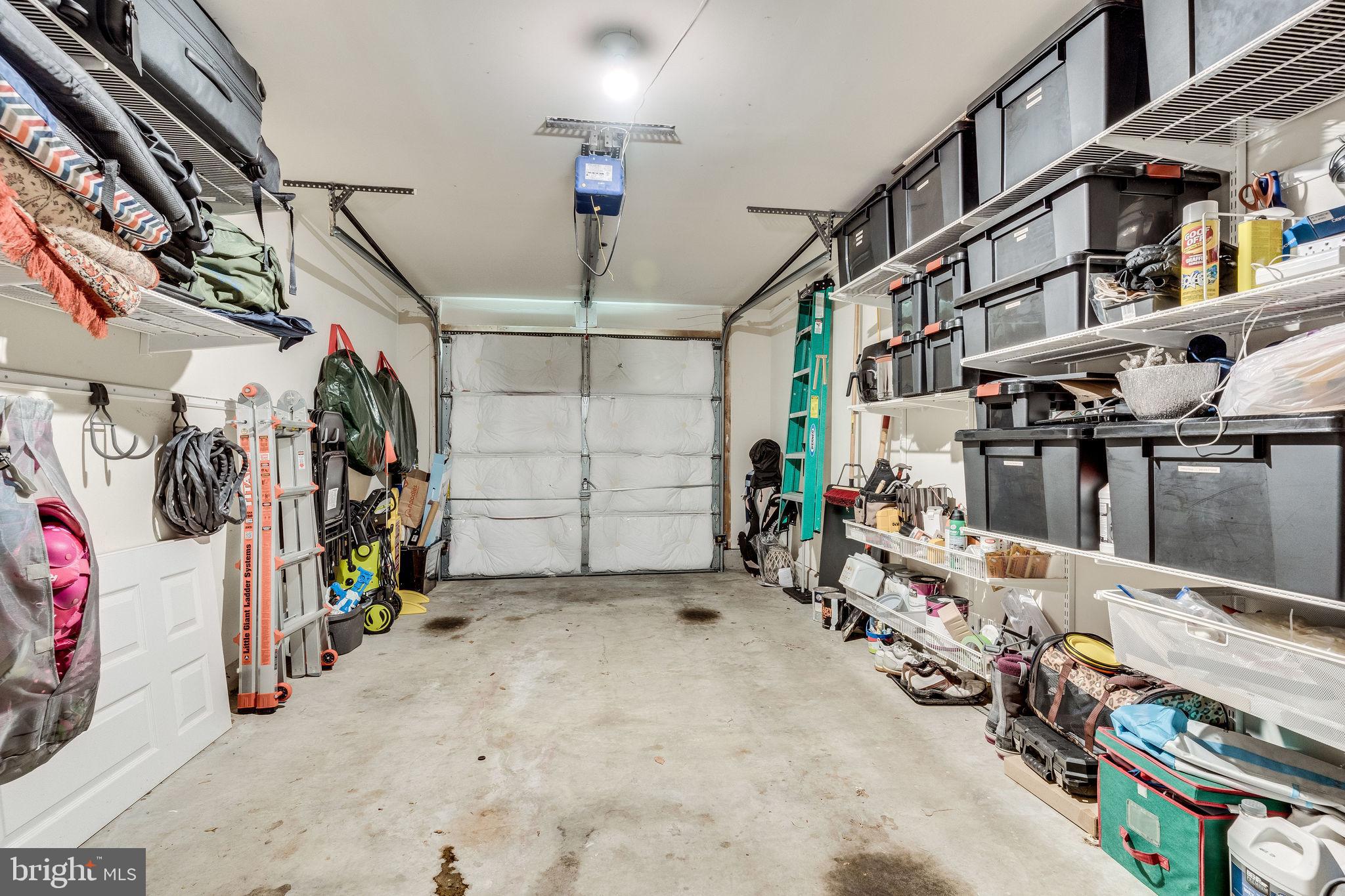 GROVETON WOODS - Residential