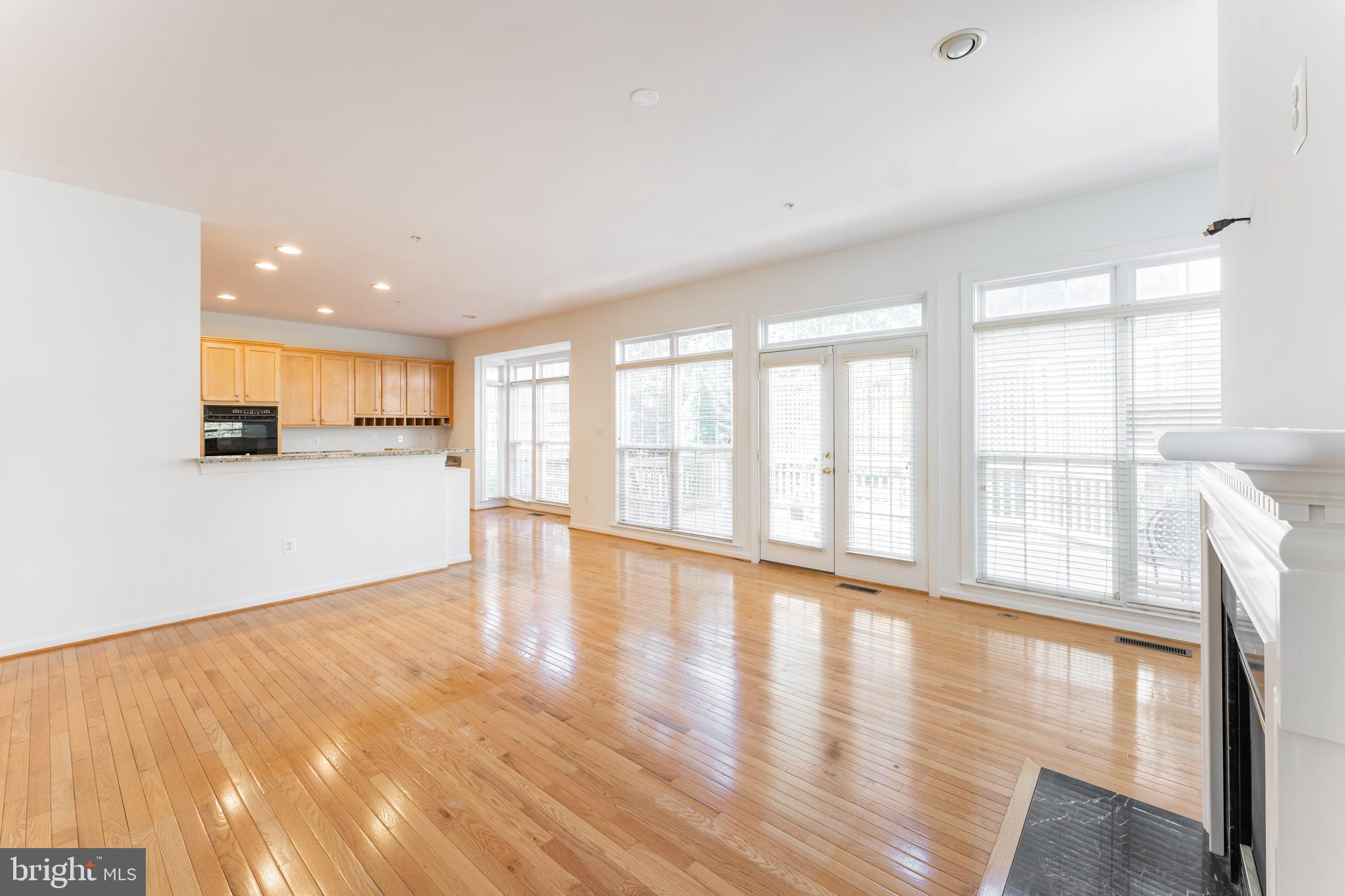 HEARTHSTONE COURTS - Residential