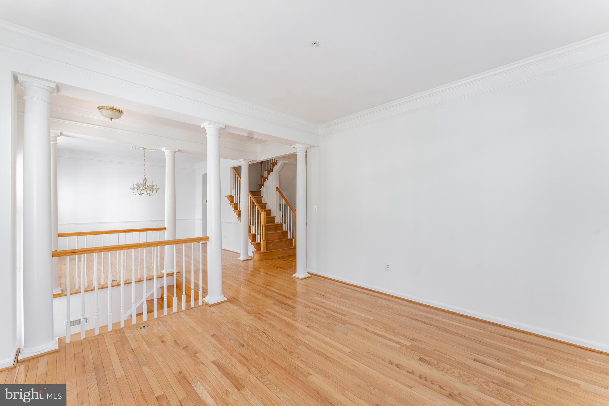 HEARTHSTONE COURTS - Residential