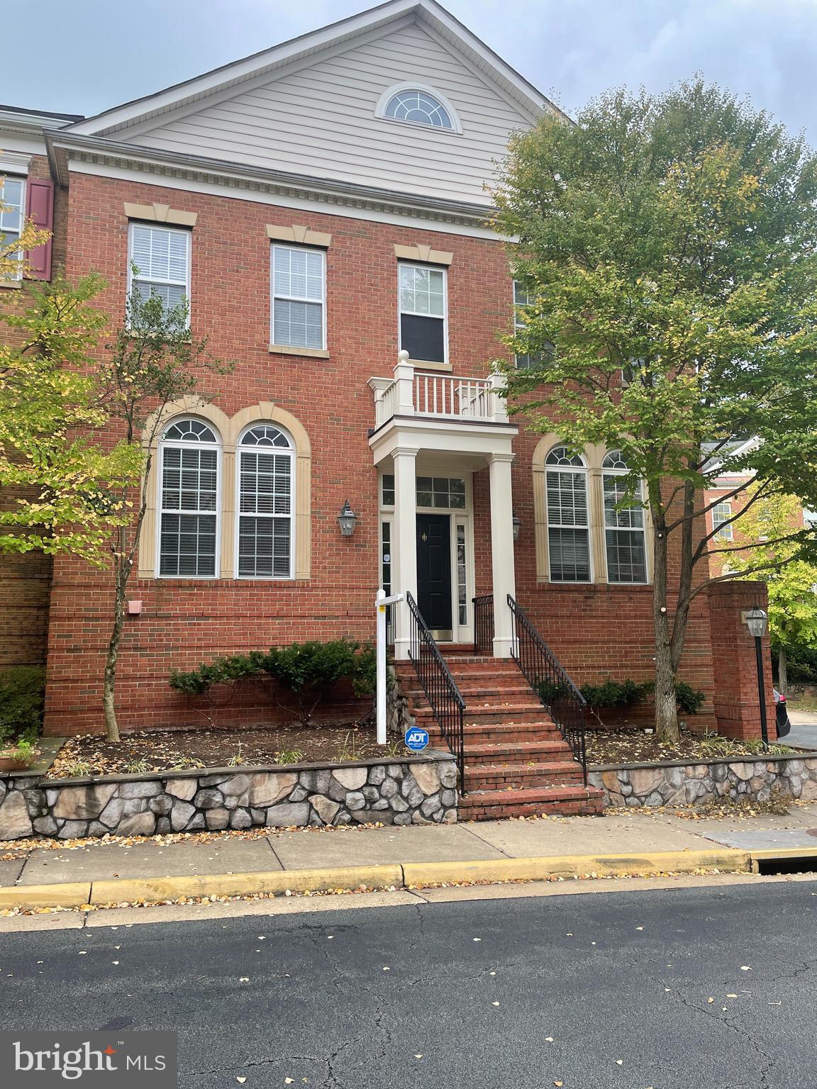 HEARTHSTONE COURTS - Residential