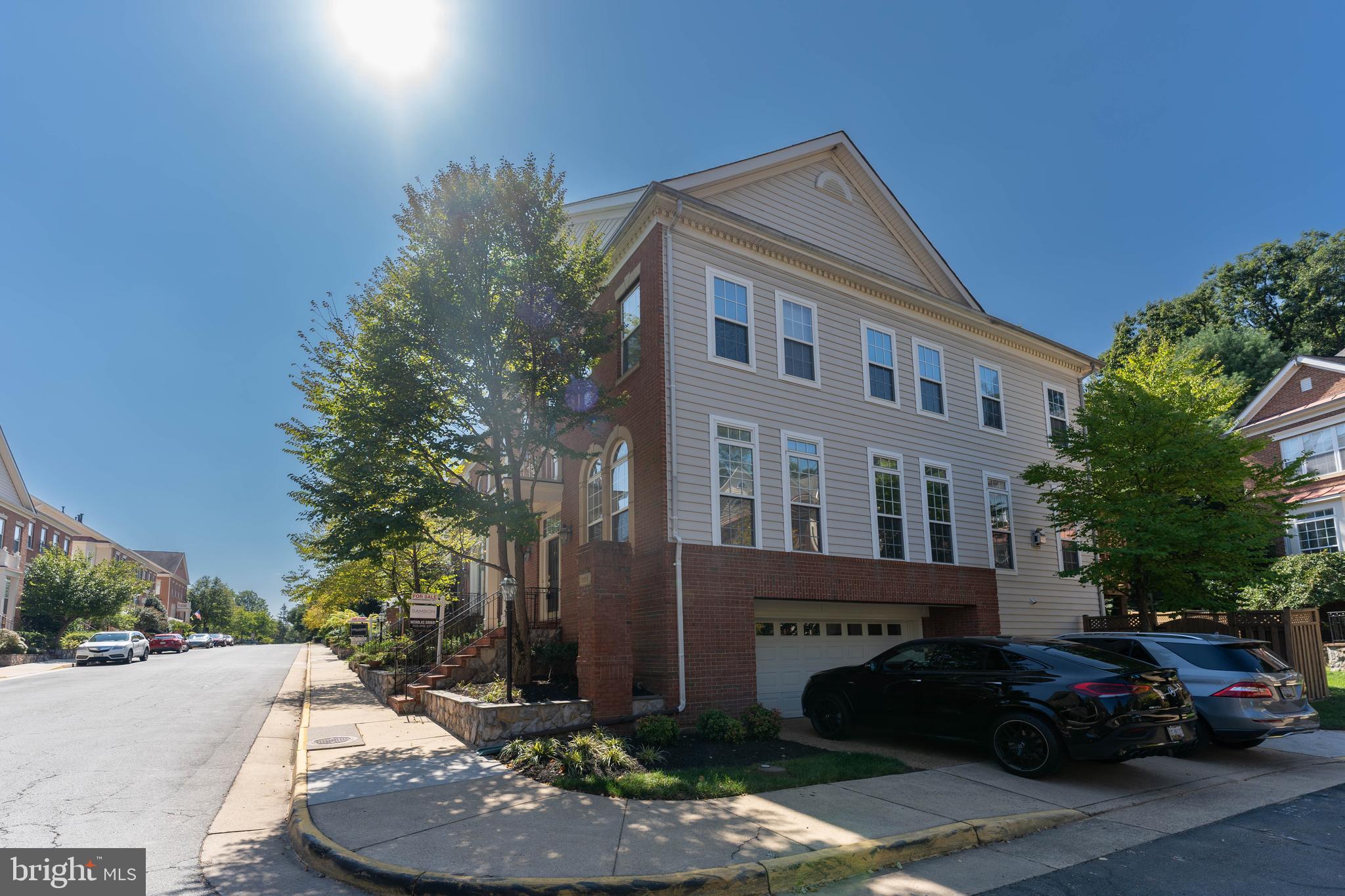 HEARTHSTONE COURTS - Residential