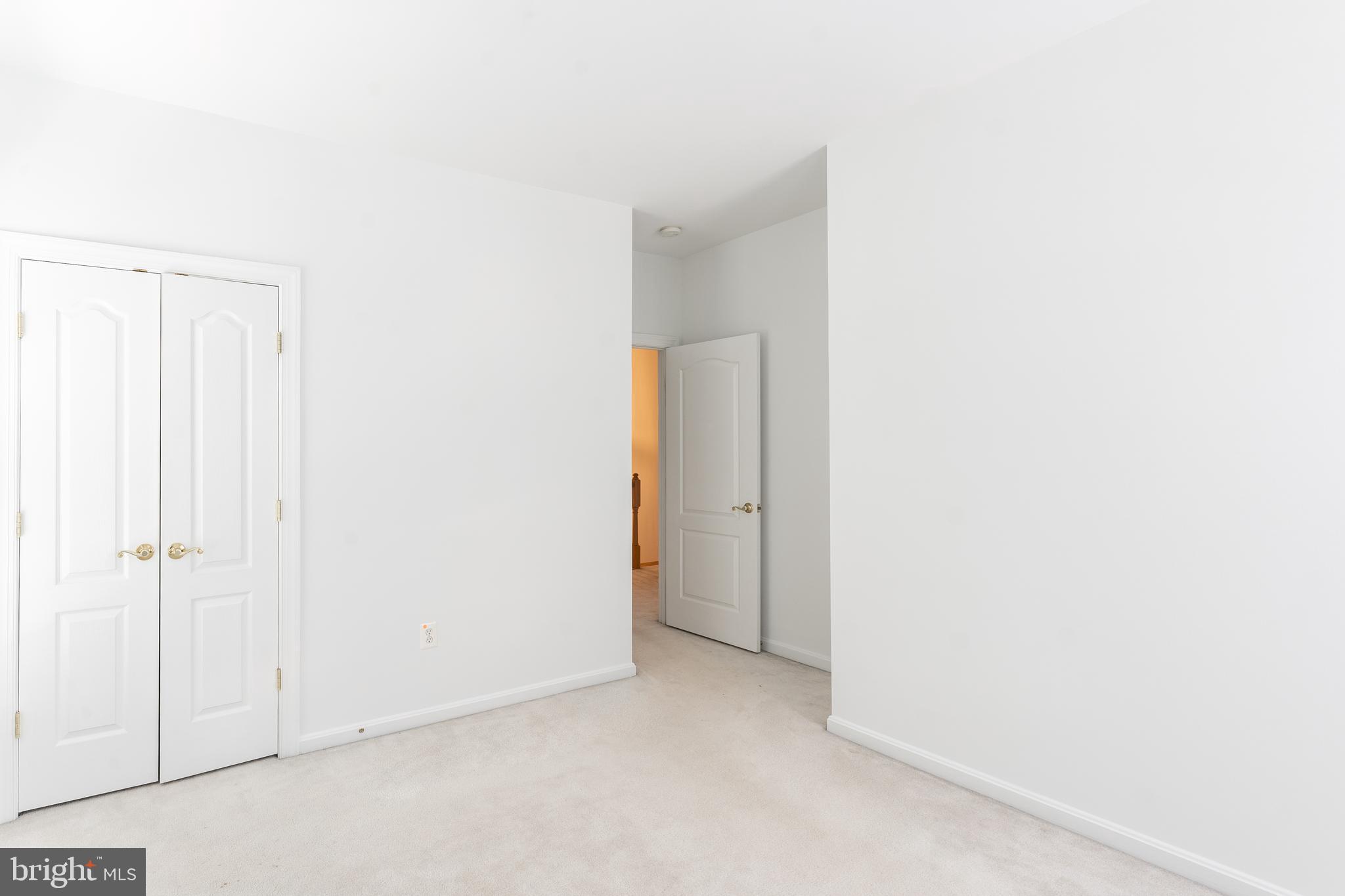 HEARTHSTONE COURTS - Residential