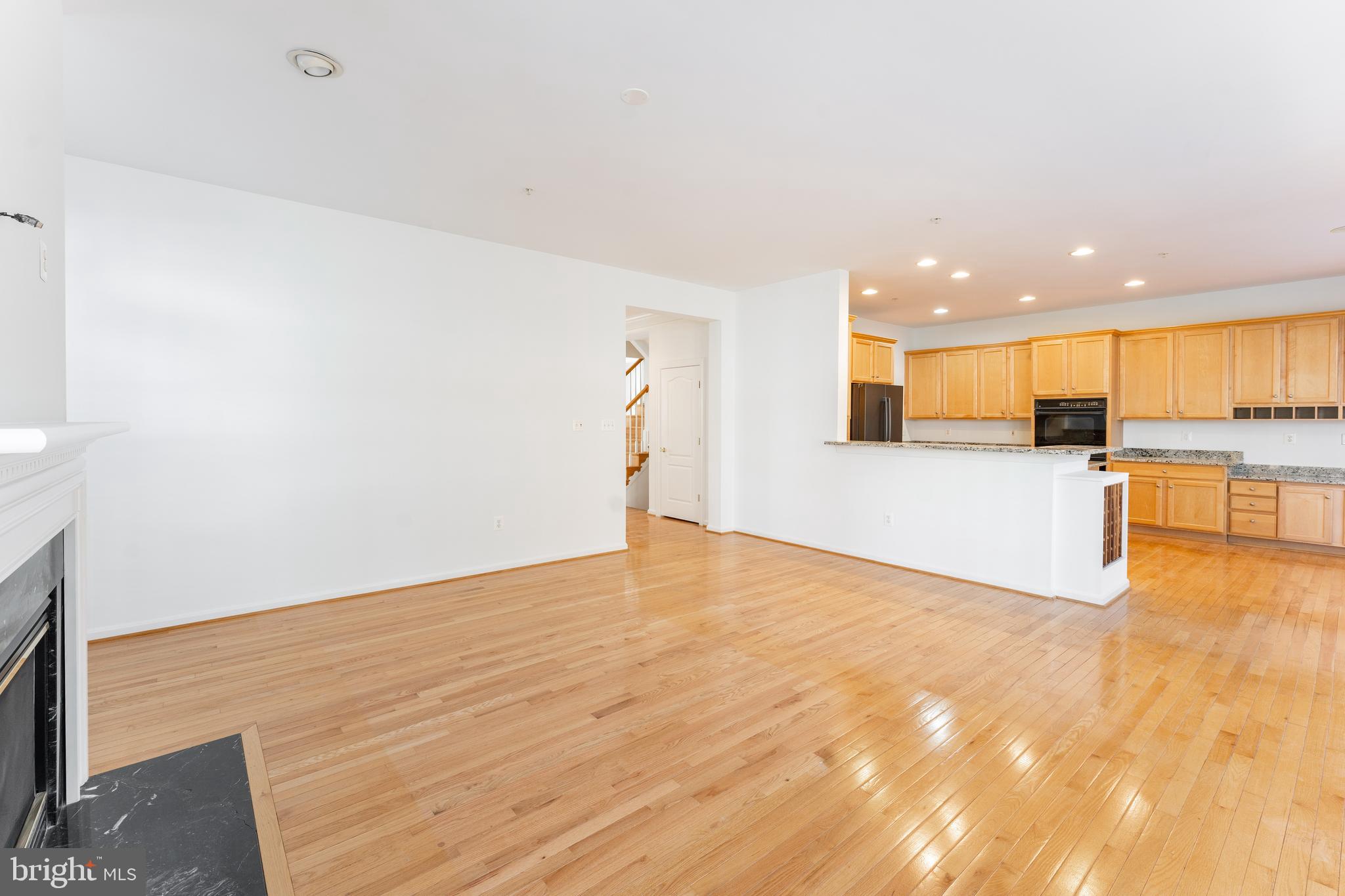 HEARTHSTONE COURTS - Residential