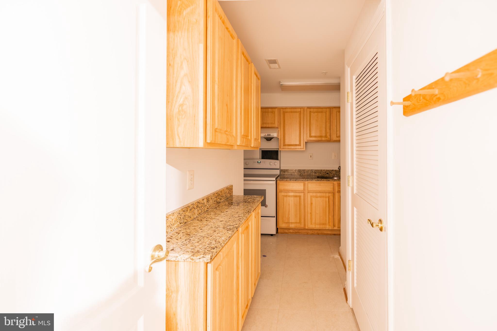 HEARTHSTONE COURTS - Residential